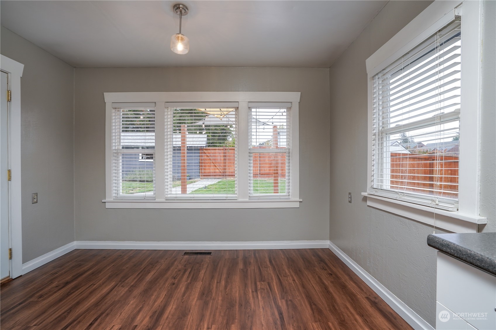 1403 N Proctor Street , -5127