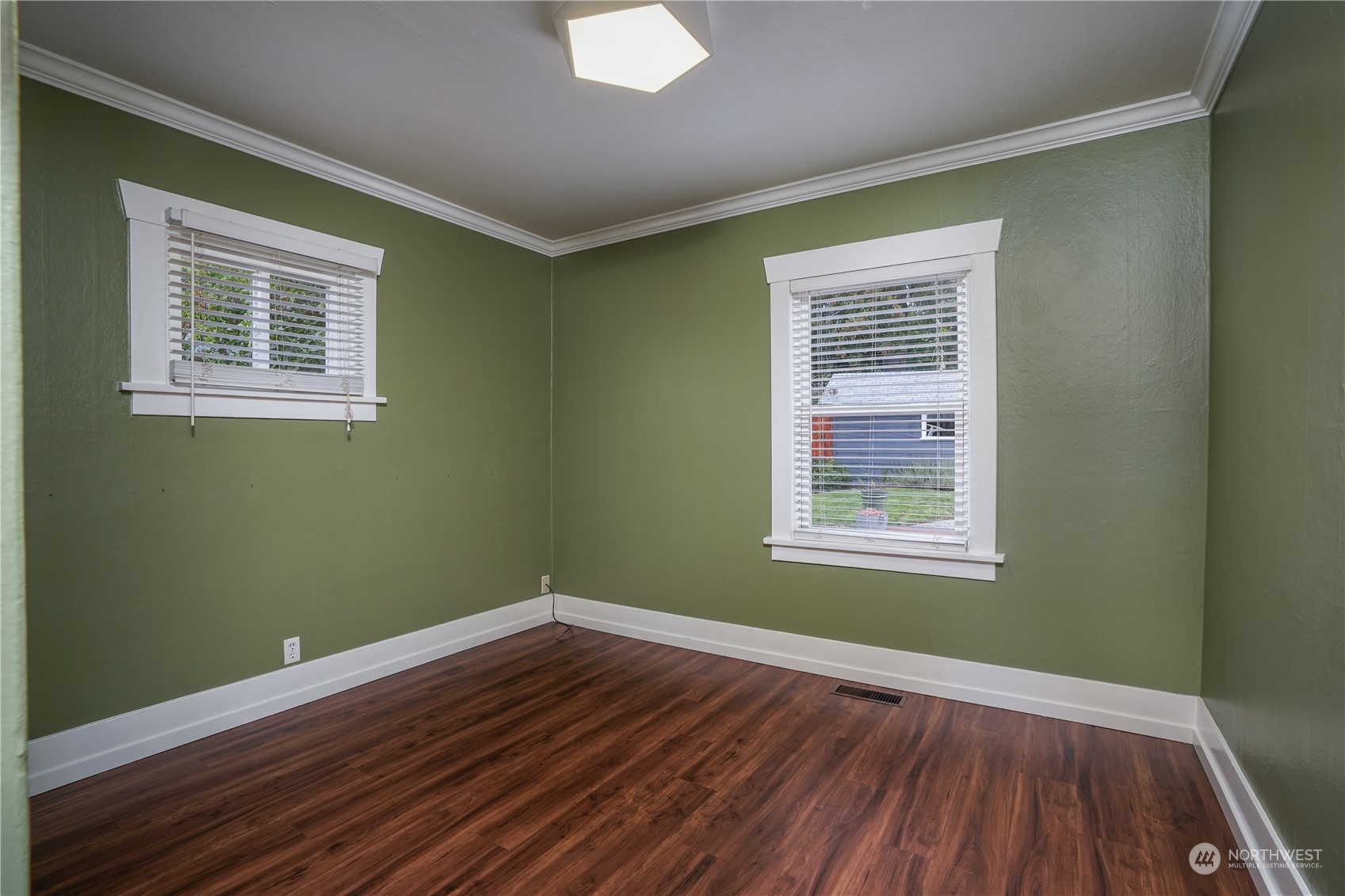 1403 N Proctor Street , -5127