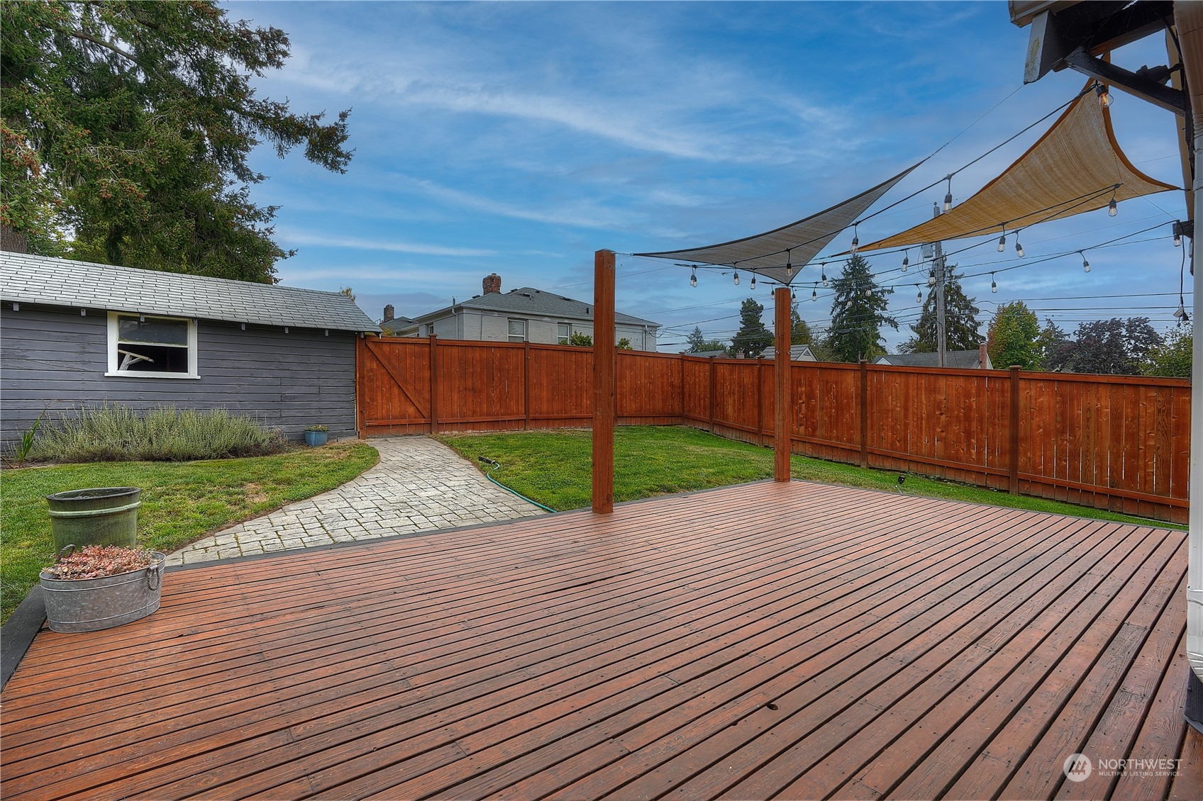 1403 N Proctor Street , -5127