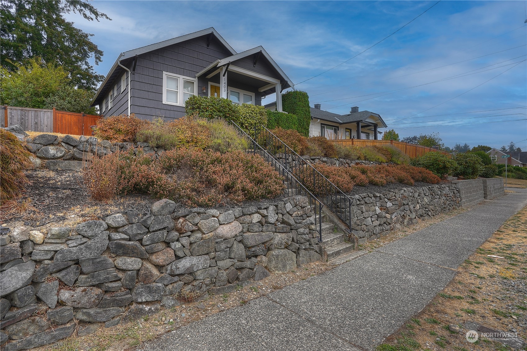 1403 N Proctor Street , -5127