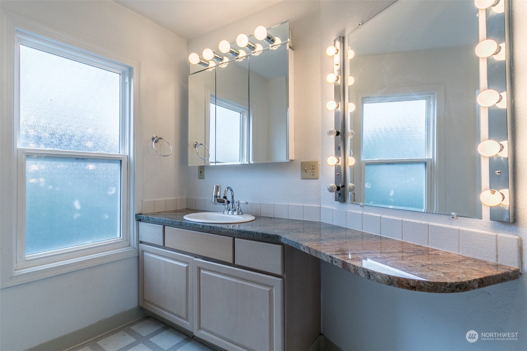 1114 N Proctor Street