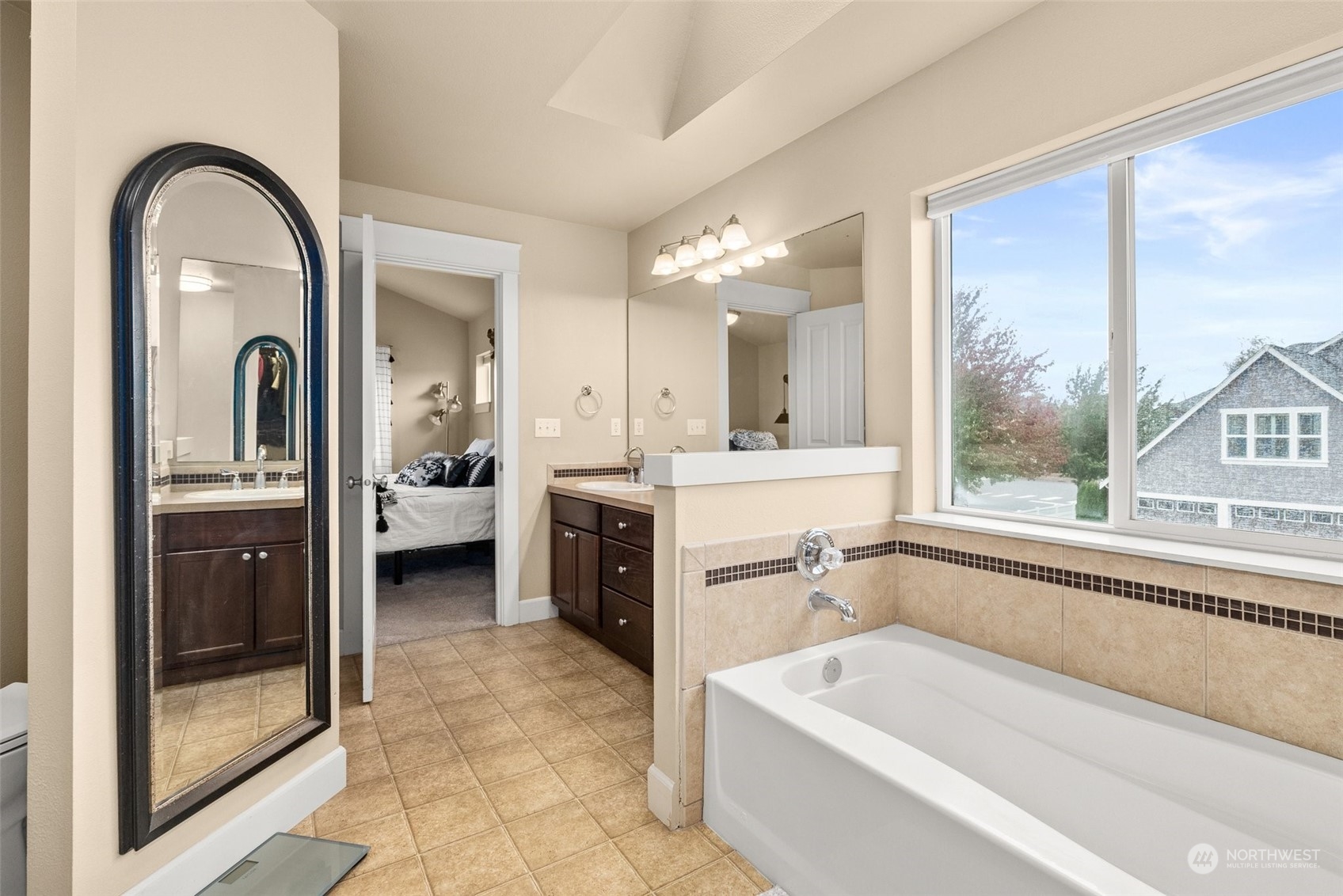 15121 Daffodil Street Ct E