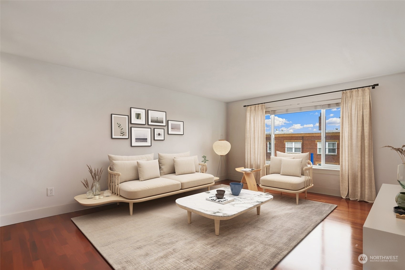 25 N Broadway Street #304