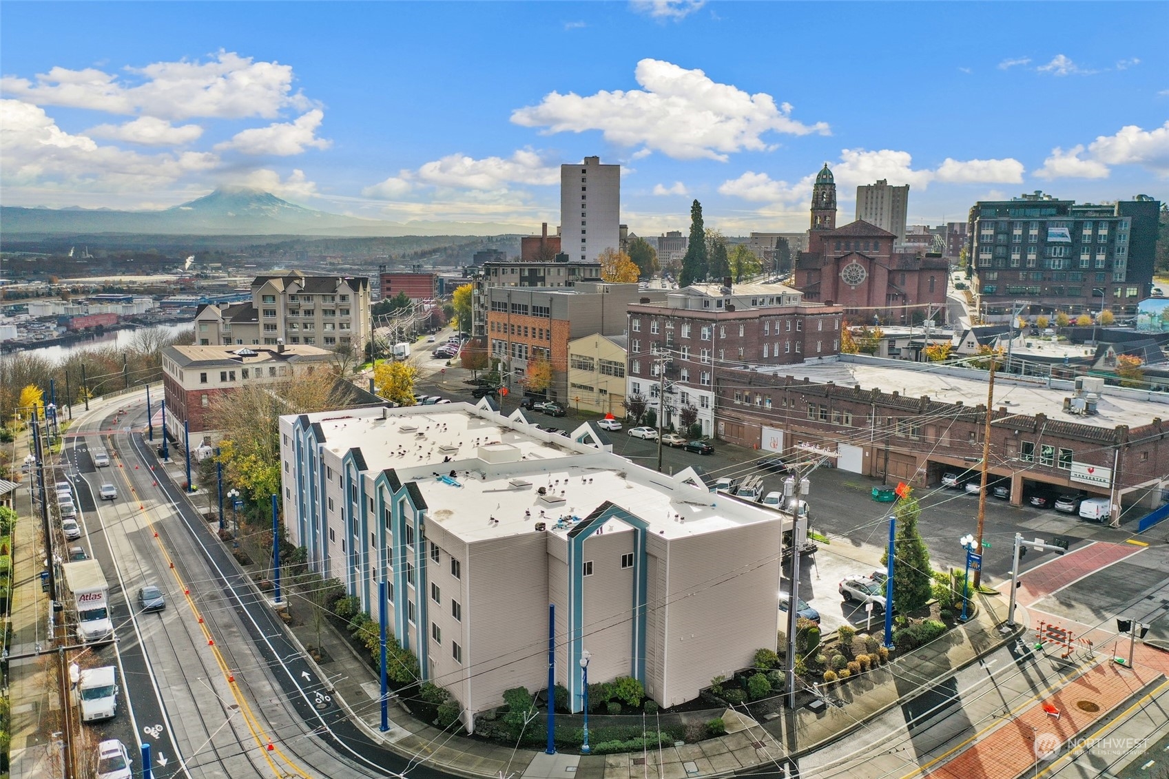 25 N Broadway Street #304