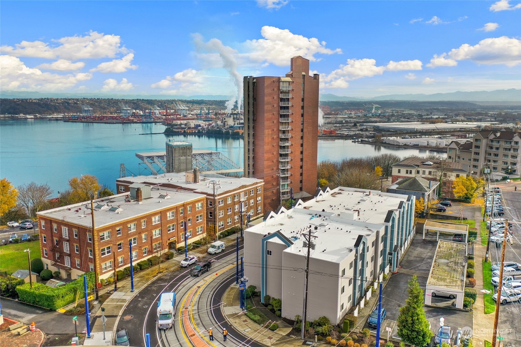 25 N Broadway Street #304