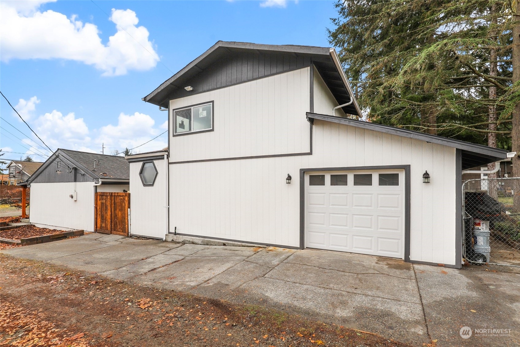 4206 N Winnifred Street