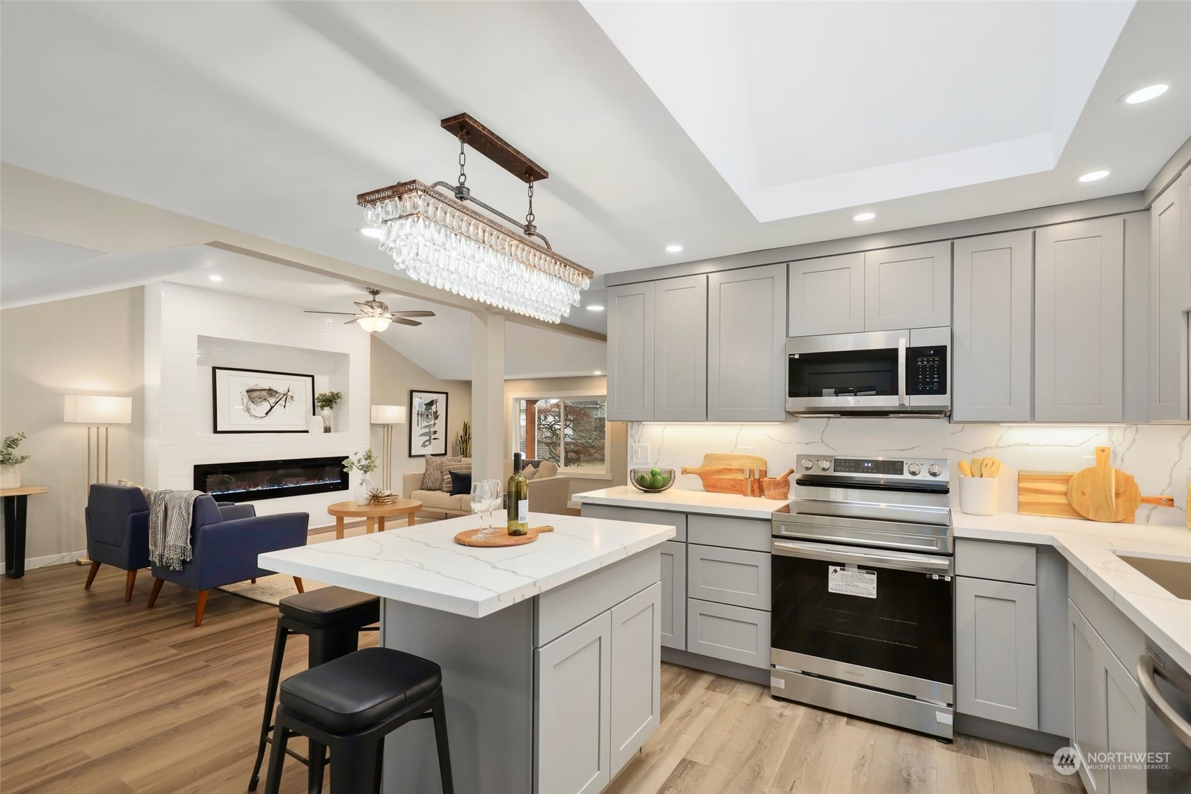 4206 N Winnifred Street