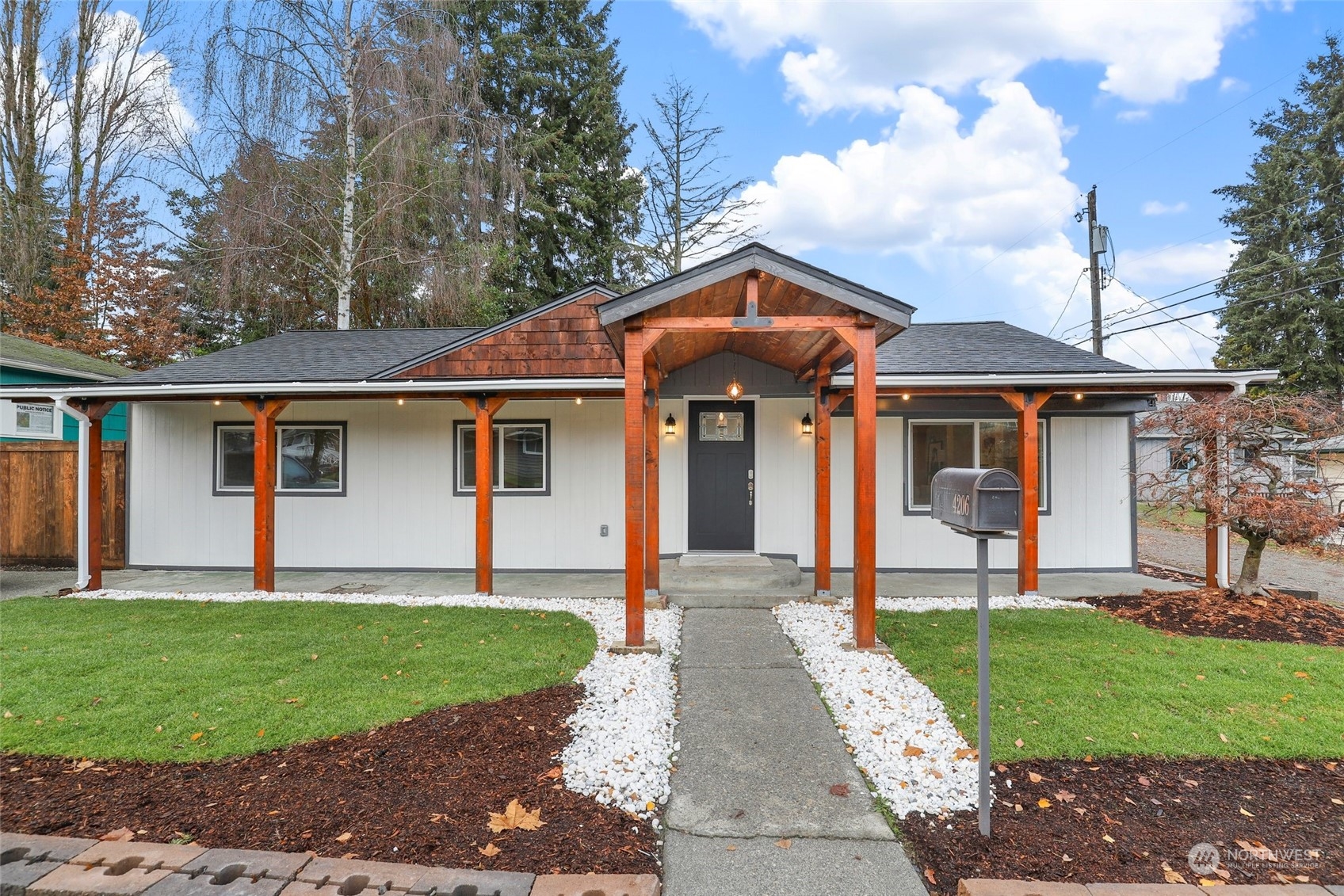 4206 N Winnifred Street