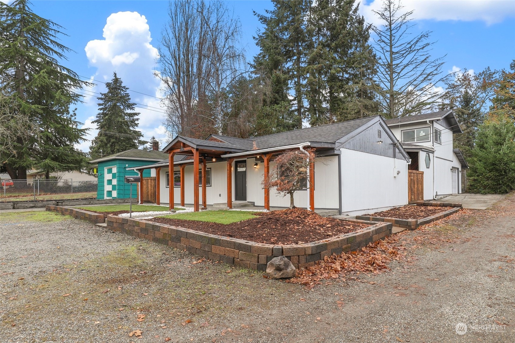 4206 N Winnifred Street