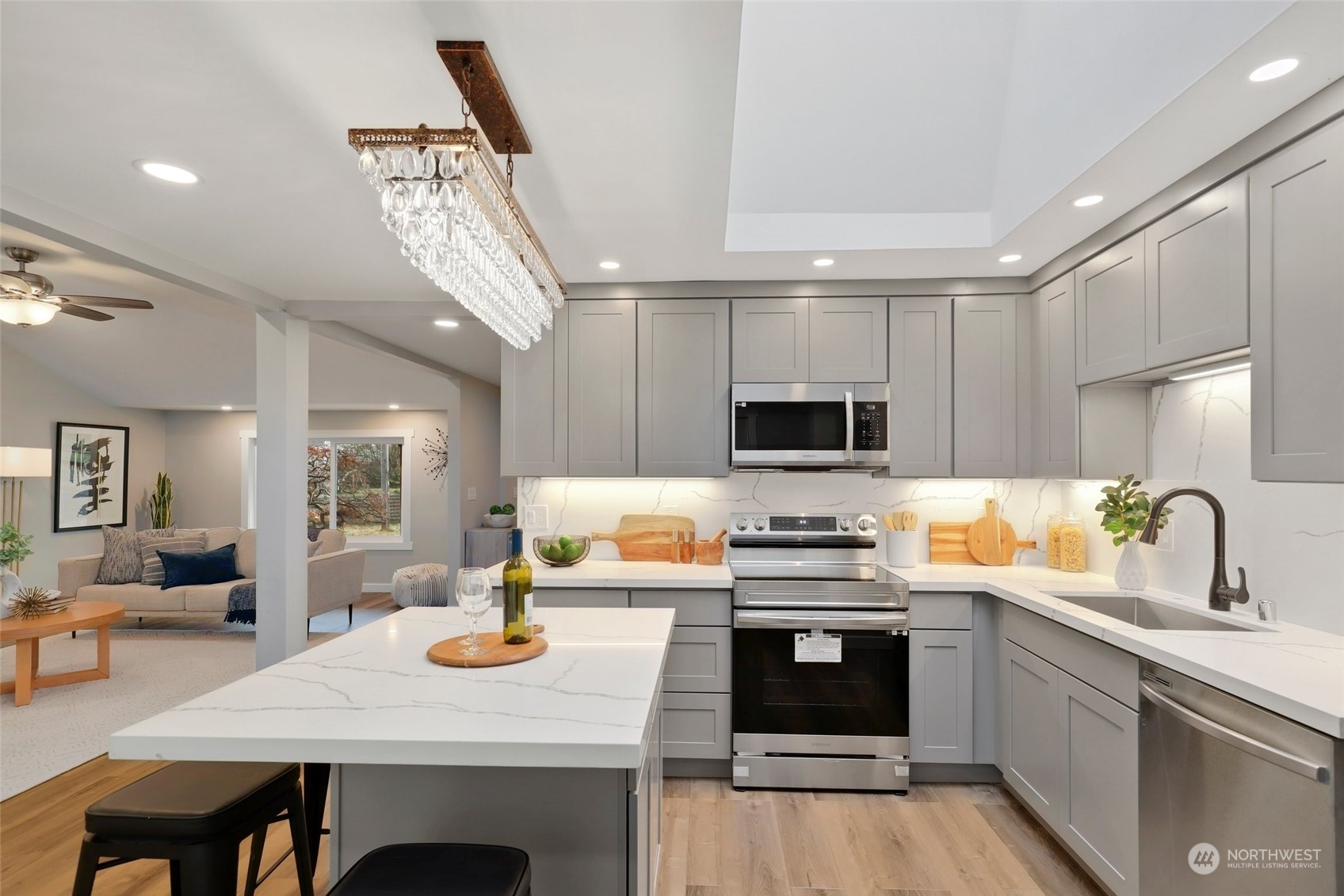 4206 N Winnifred Street