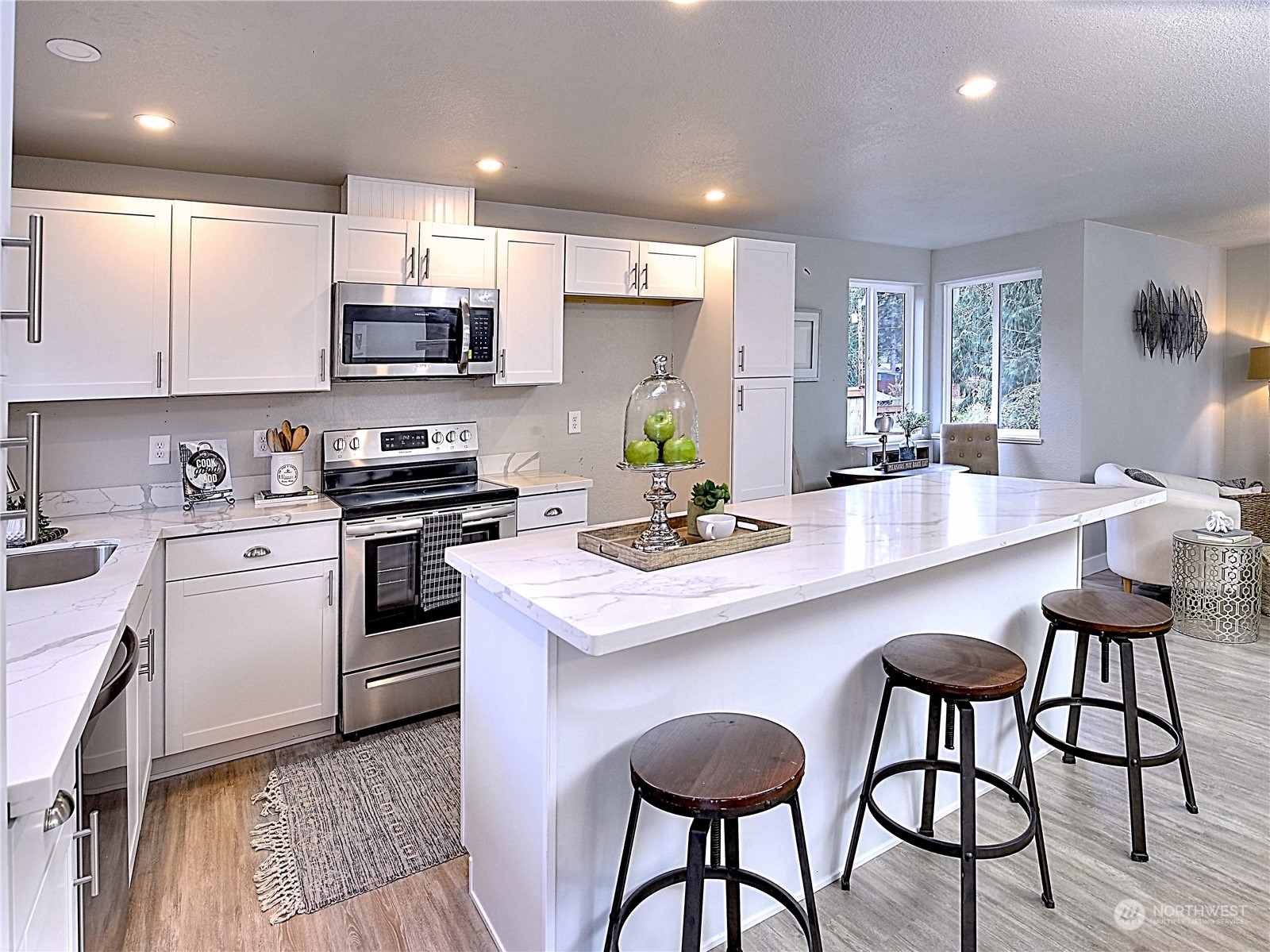 9716 Overlook Drive NW