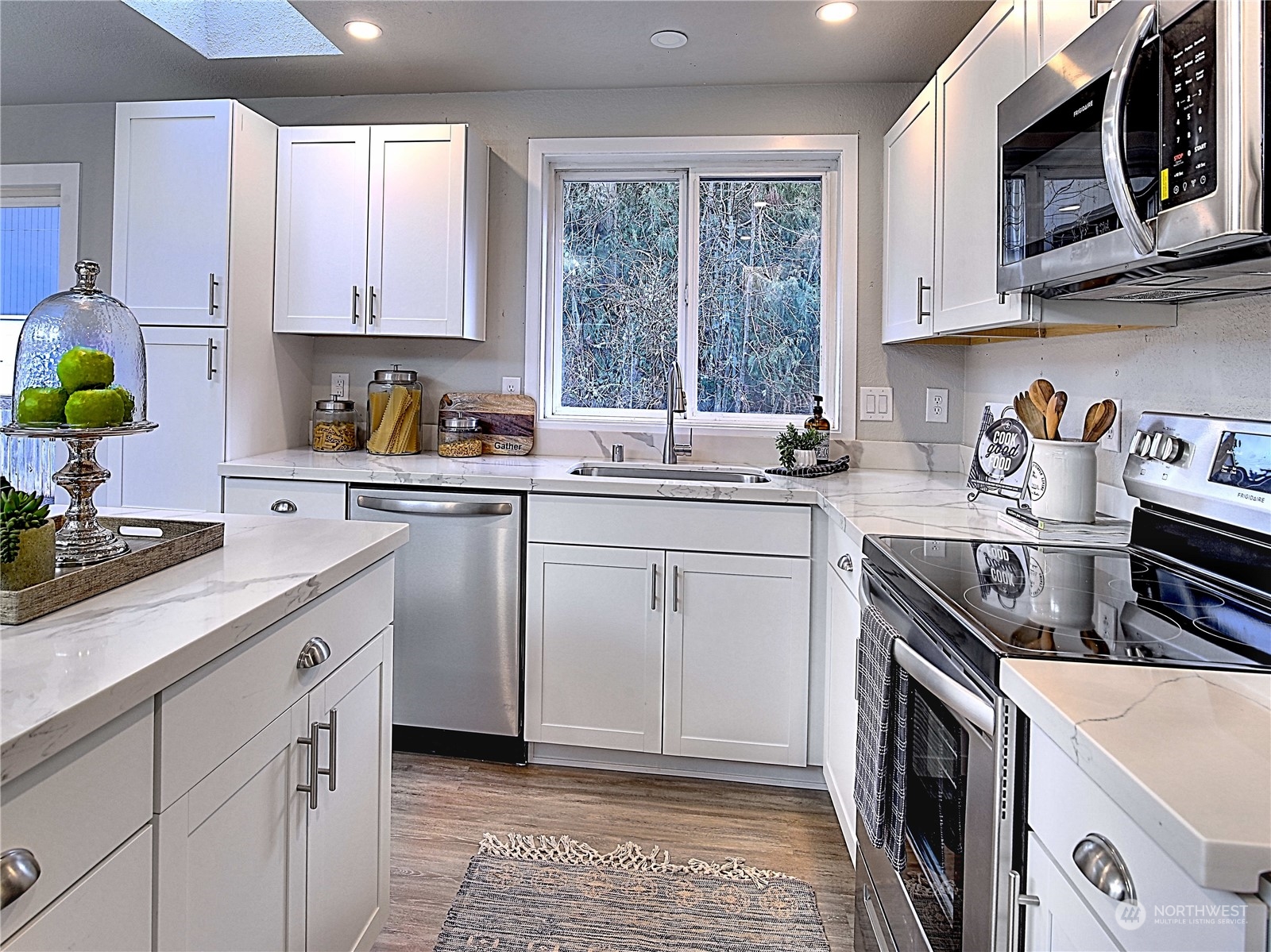 9716 Overlook Drive NW