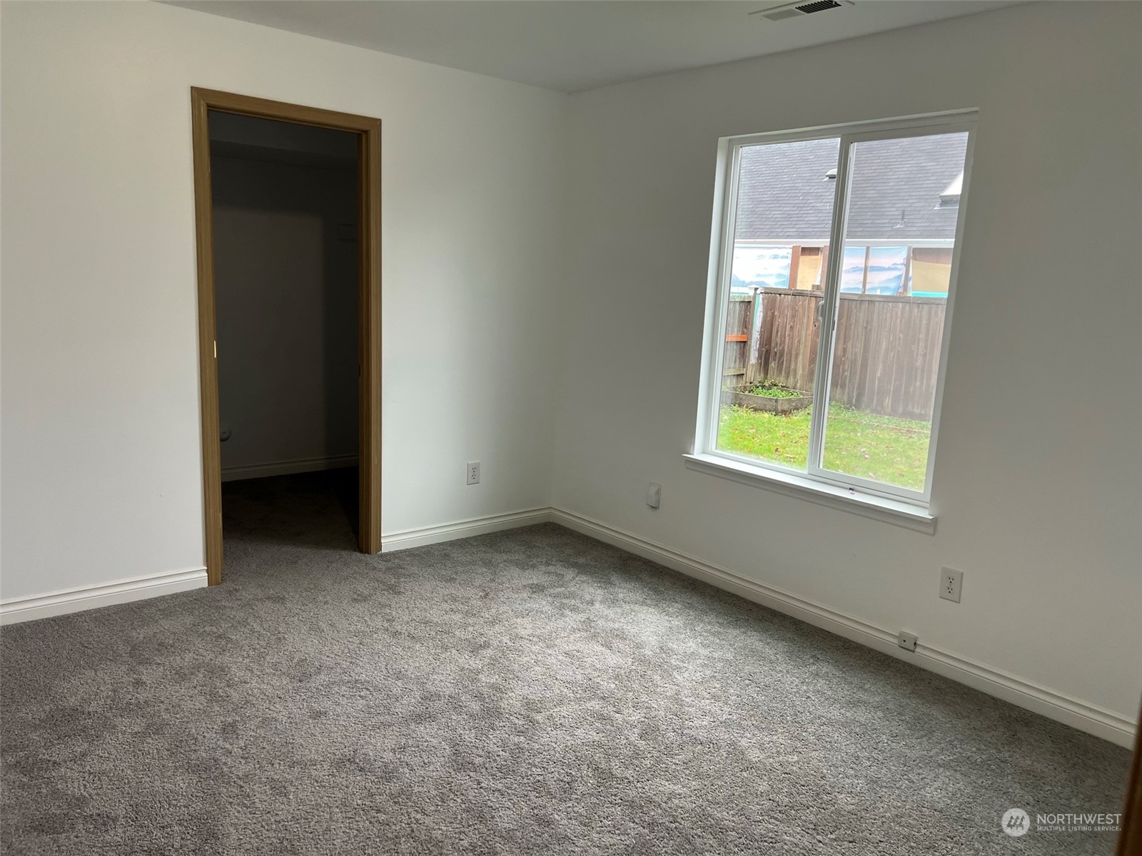 9007 S Sheridan Avenue