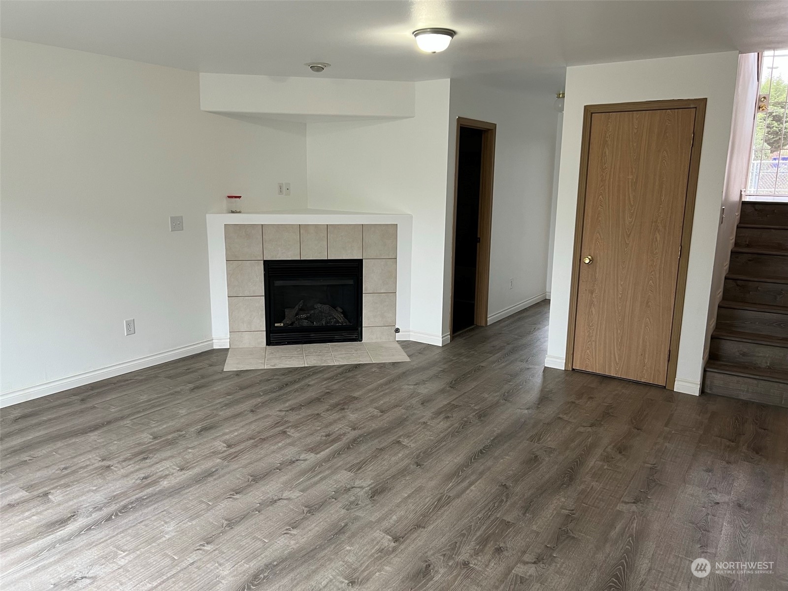 9007 S Sheridan Avenue