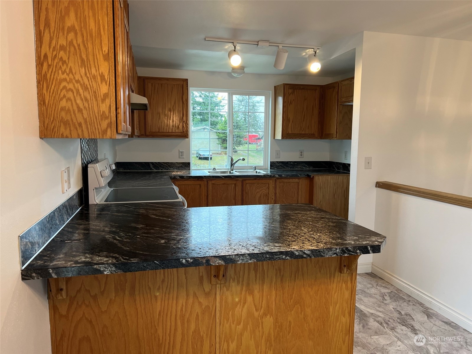 9007 S Sheridan Avenue