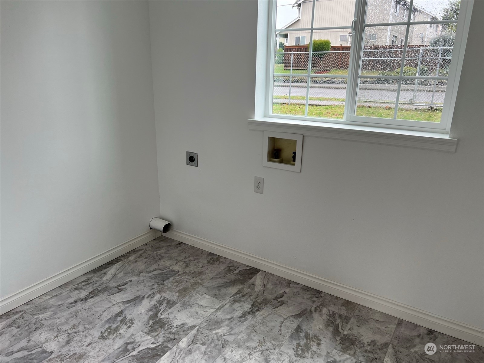 9007 S Sheridan Avenue