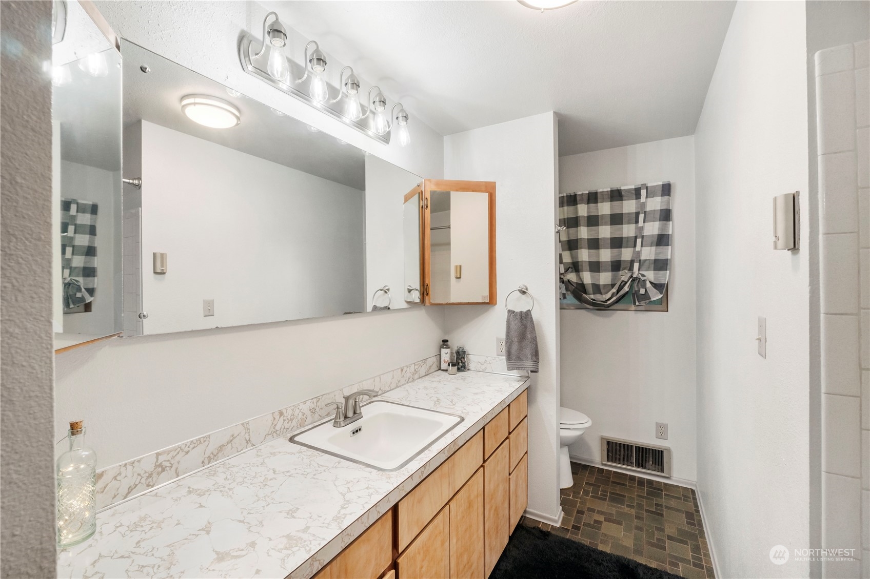 6509 185th Avenue E, -8832