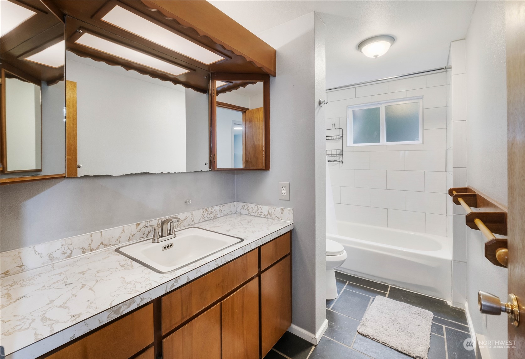 6509 185th Avenue E, -8832