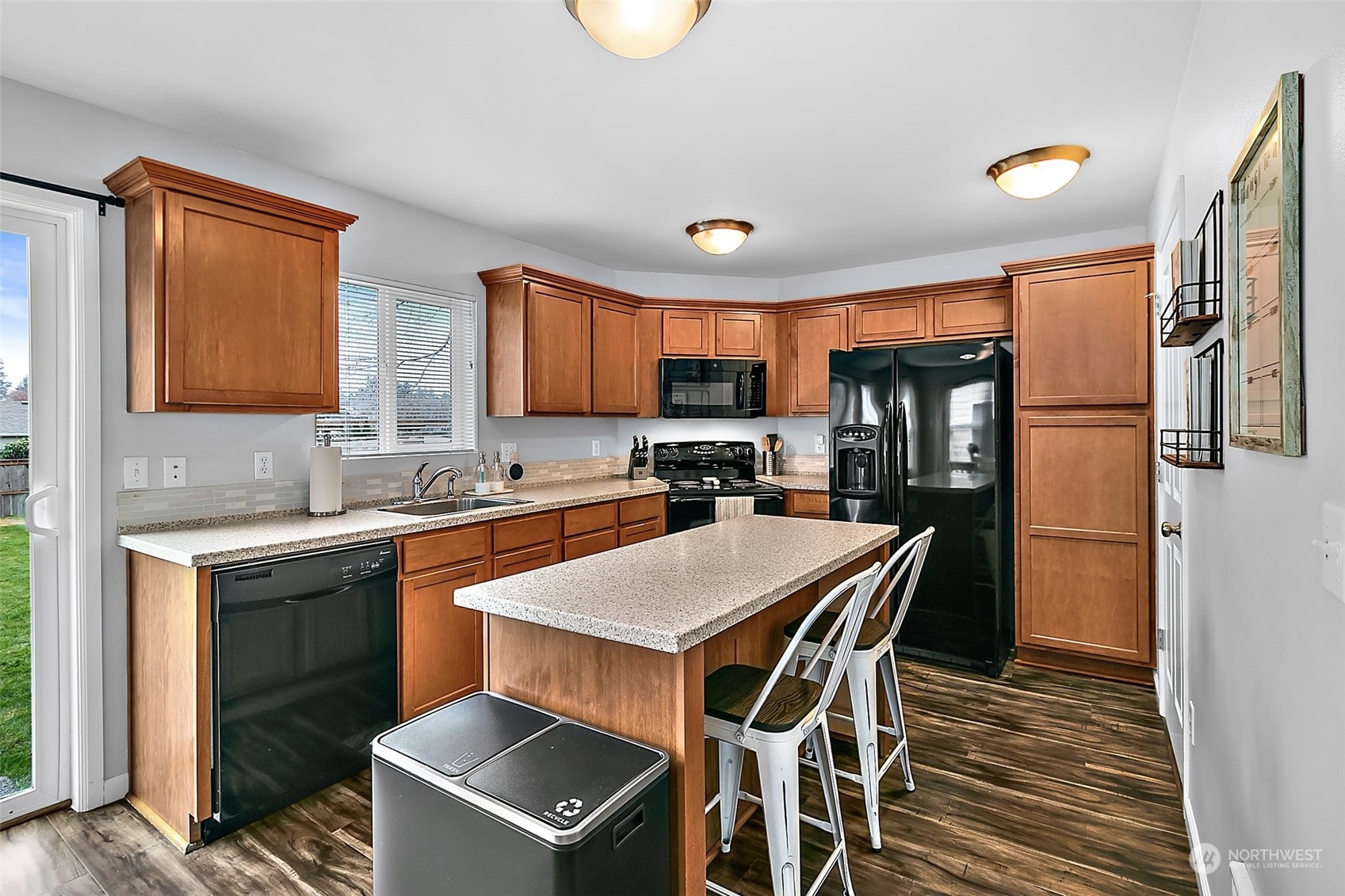 3533 Surrey Drive NE