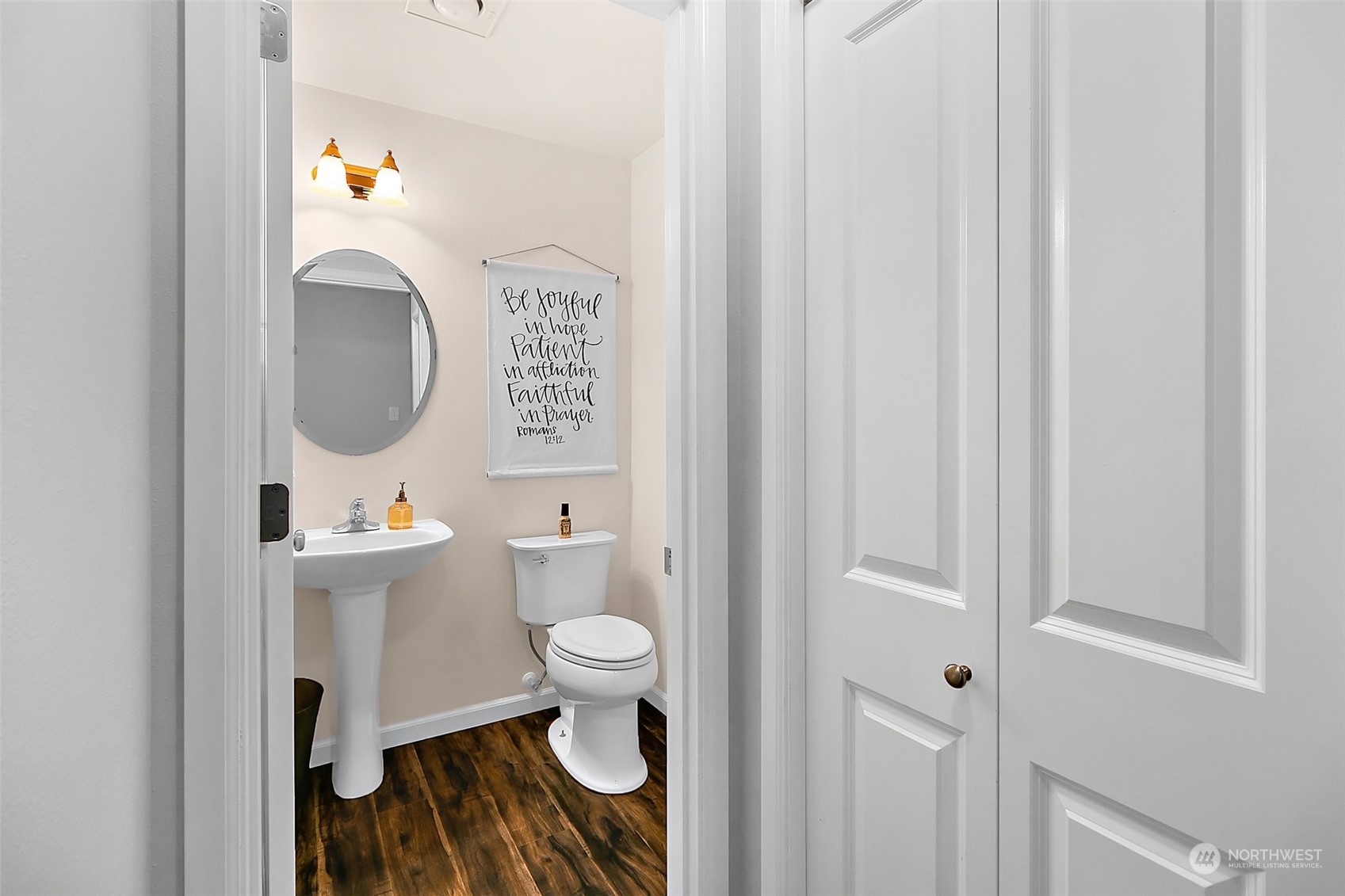 3533 Surrey Drive NE