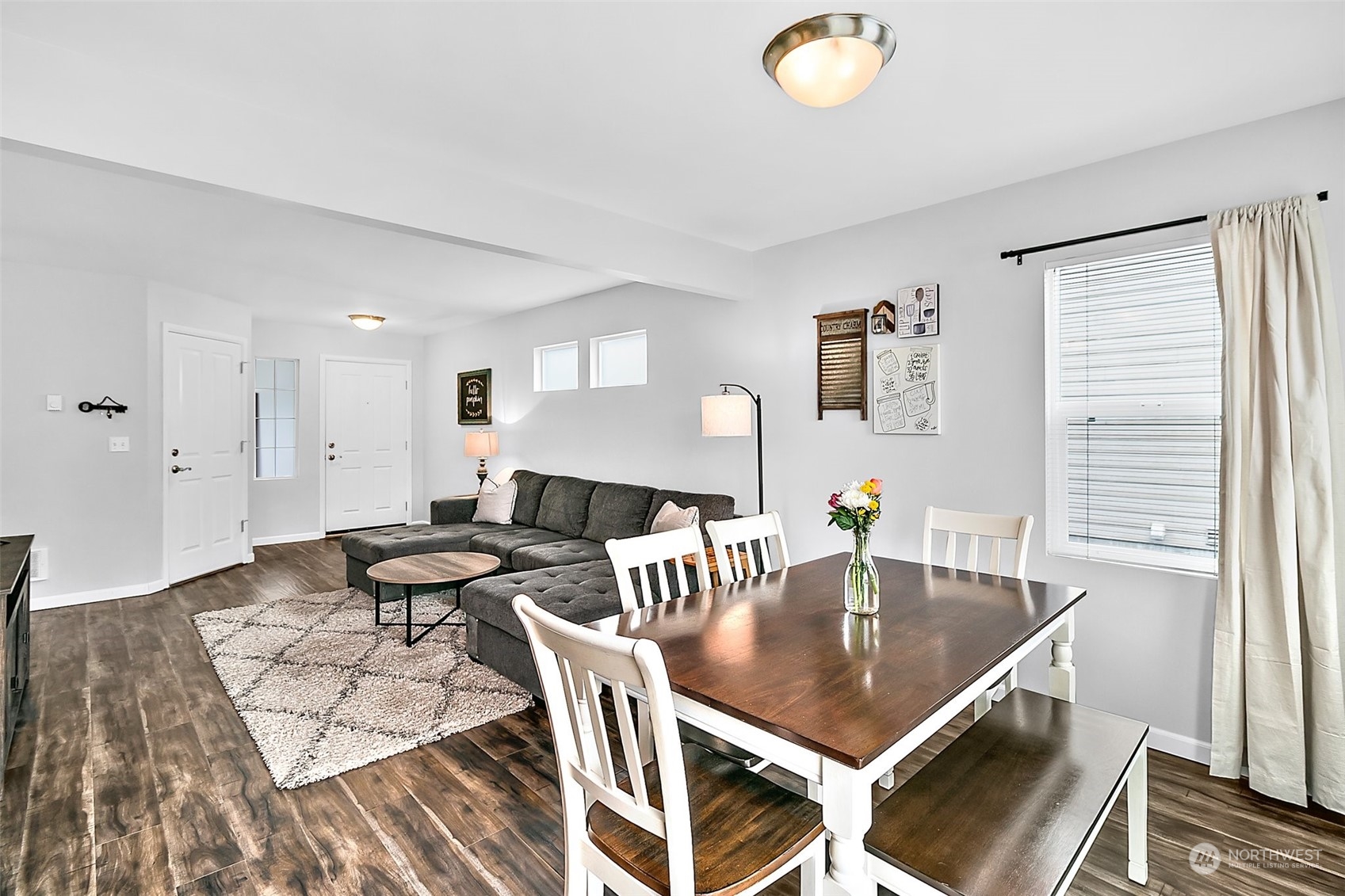 3533 Surrey Drive NE