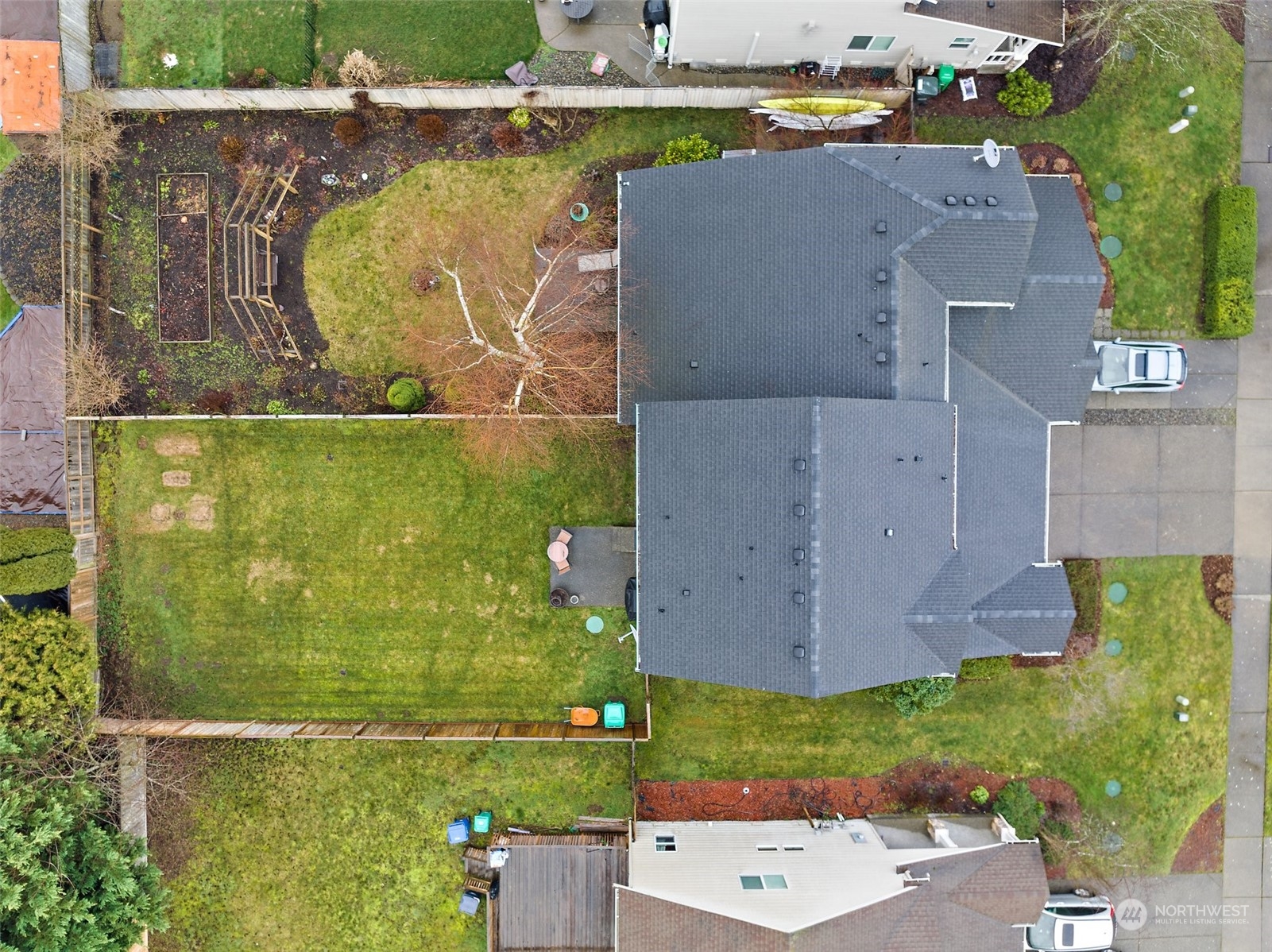 3533 Surrey Drive NE