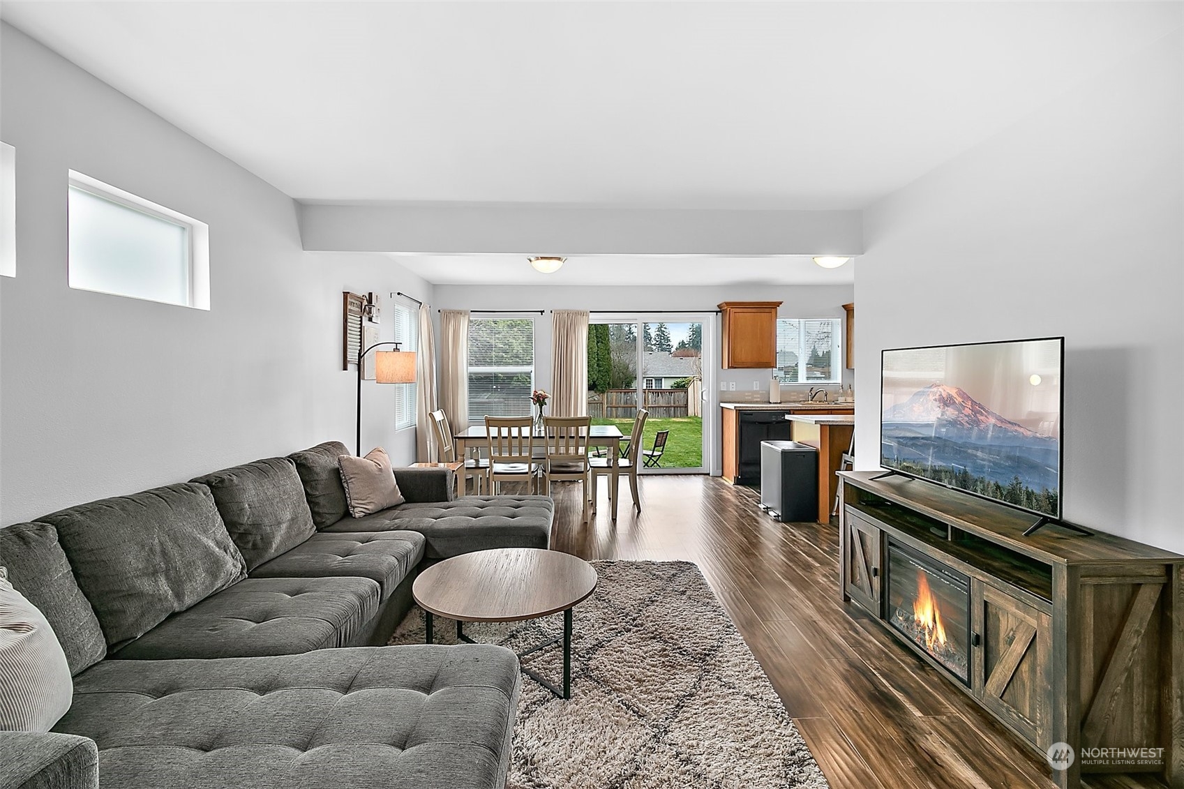 3533 Surrey Drive NE