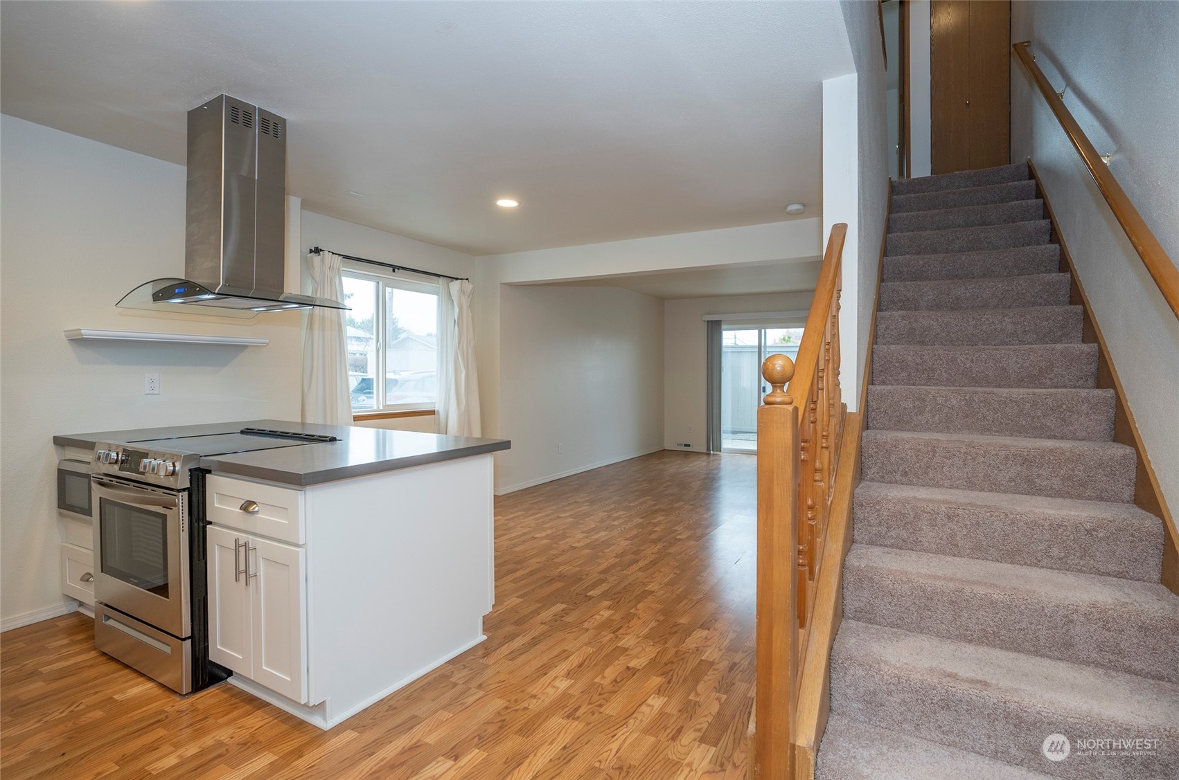 4660 N Pearl Street #5