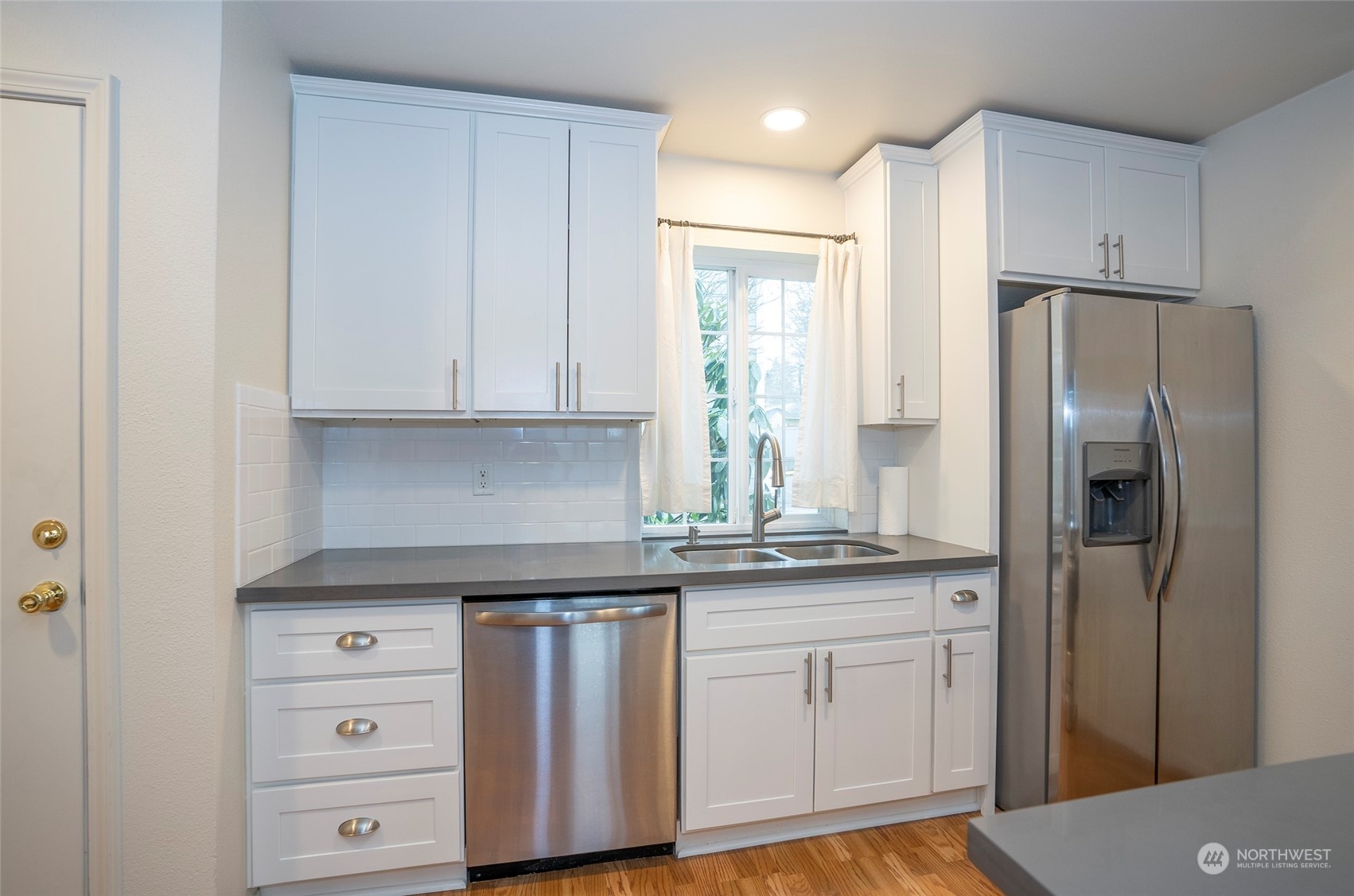 4660 N Pearl Street #5