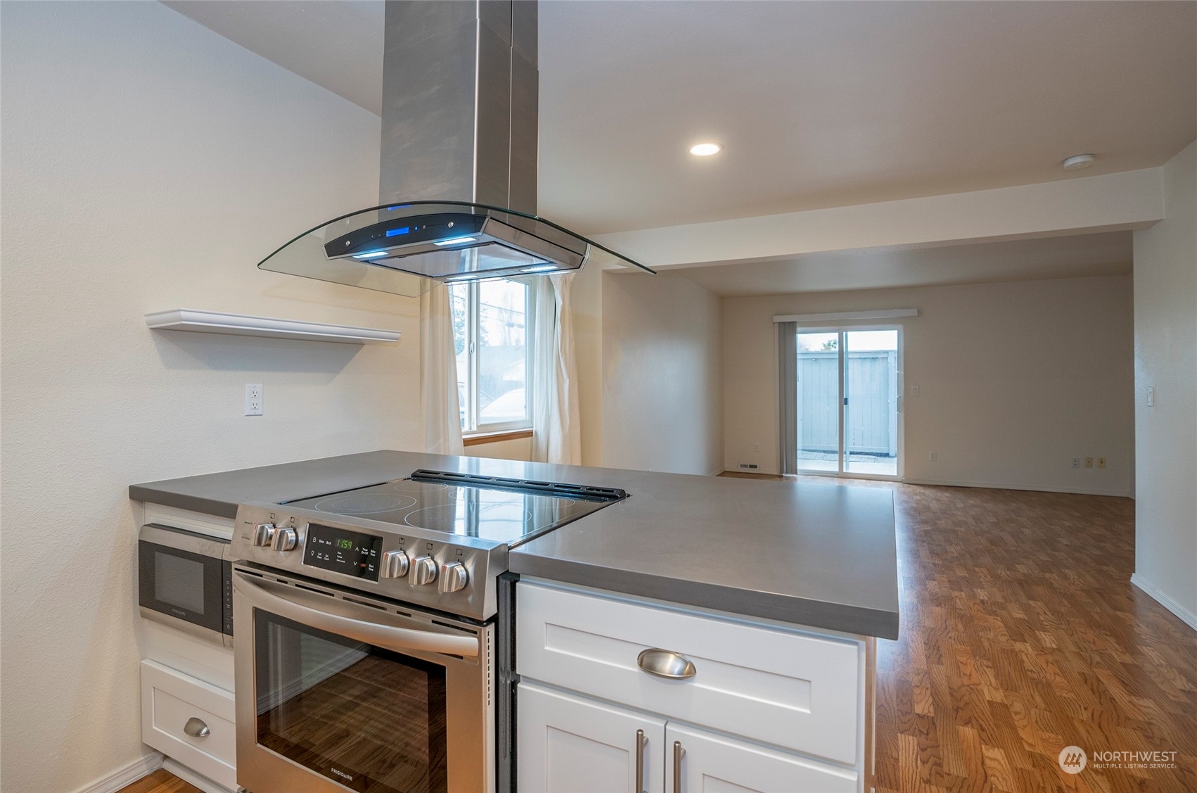 4660 N Pearl Street #5