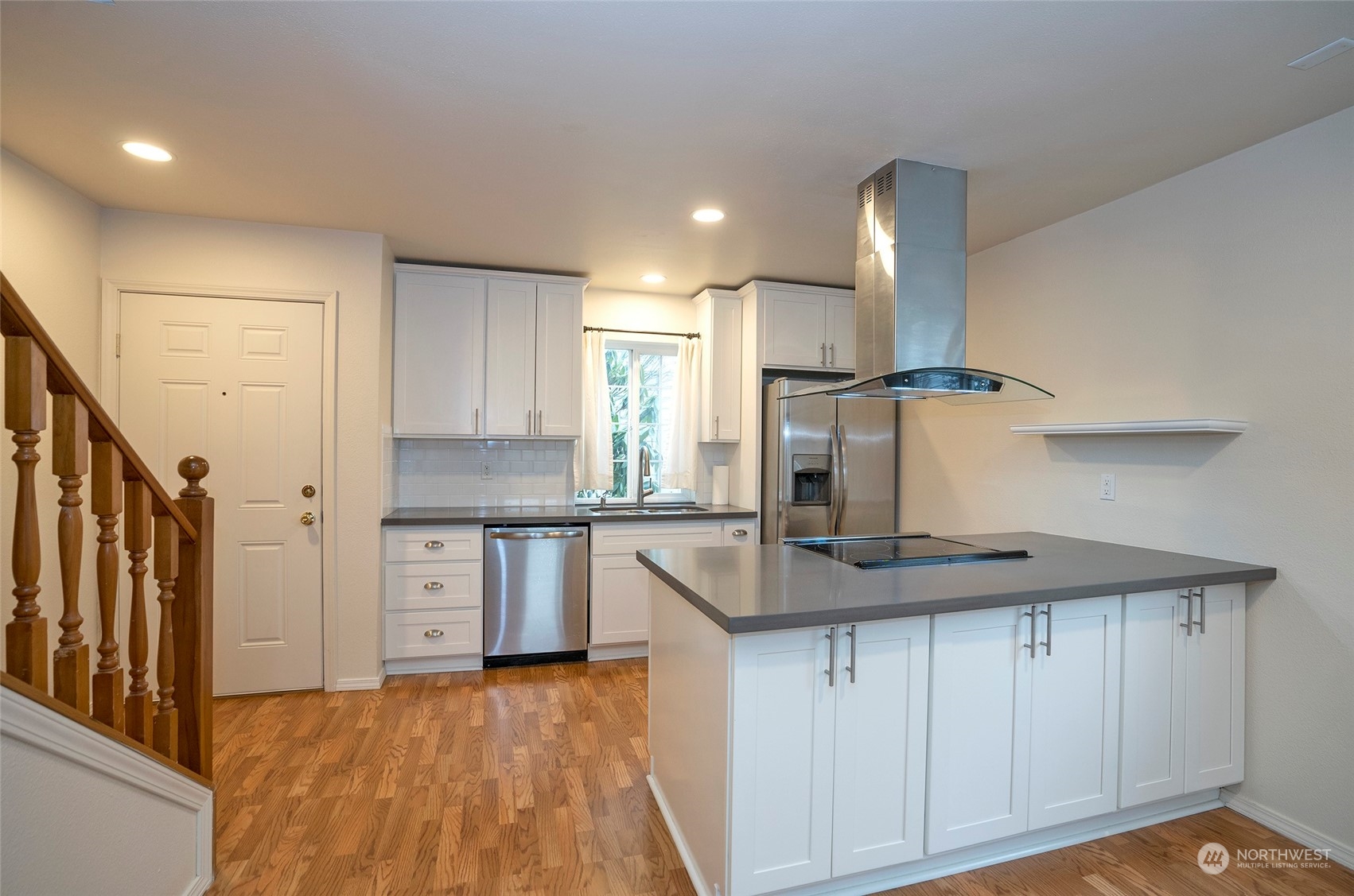 4660 N Pearl Street #5