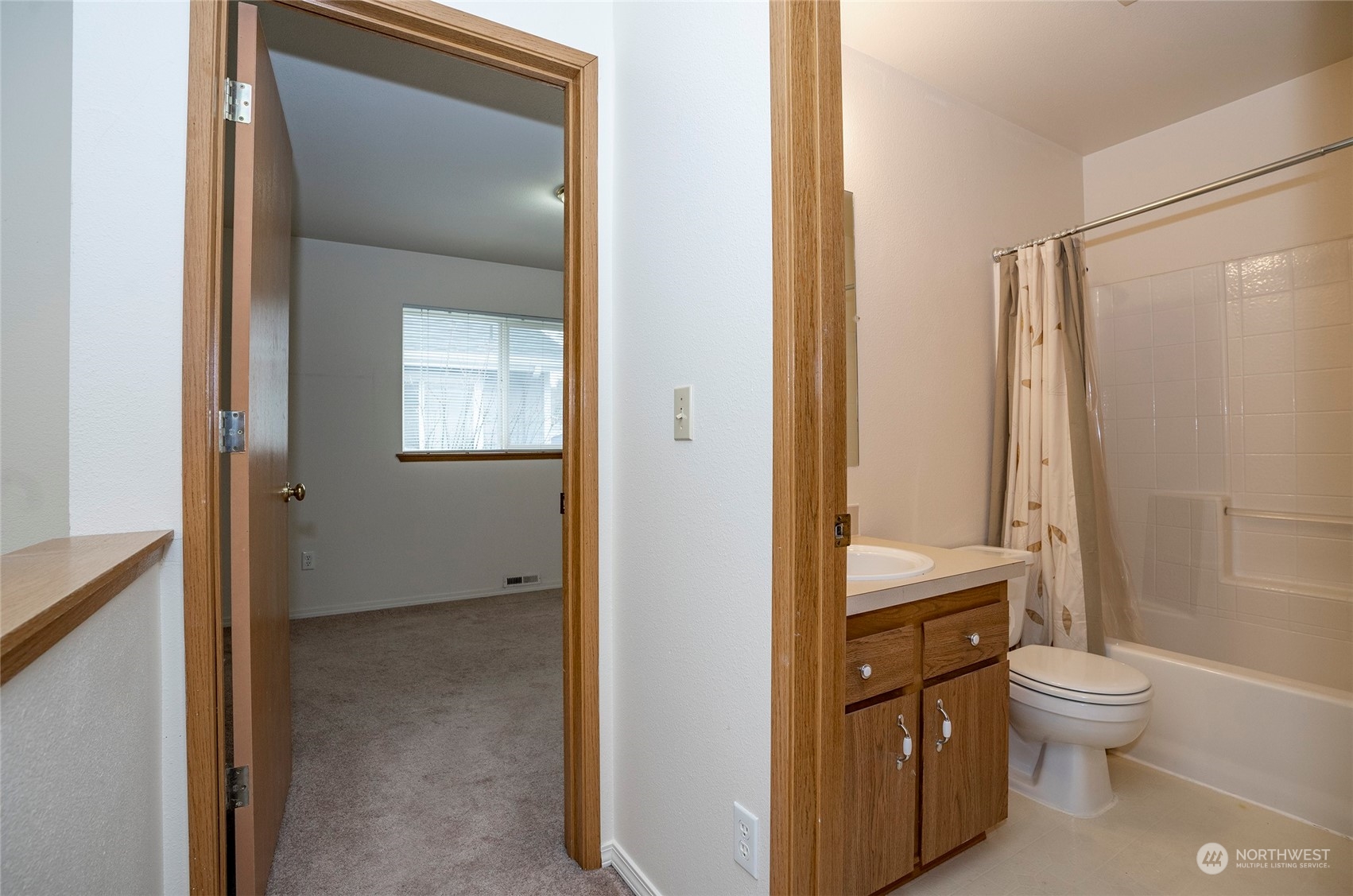 4660 N Pearl Street #5