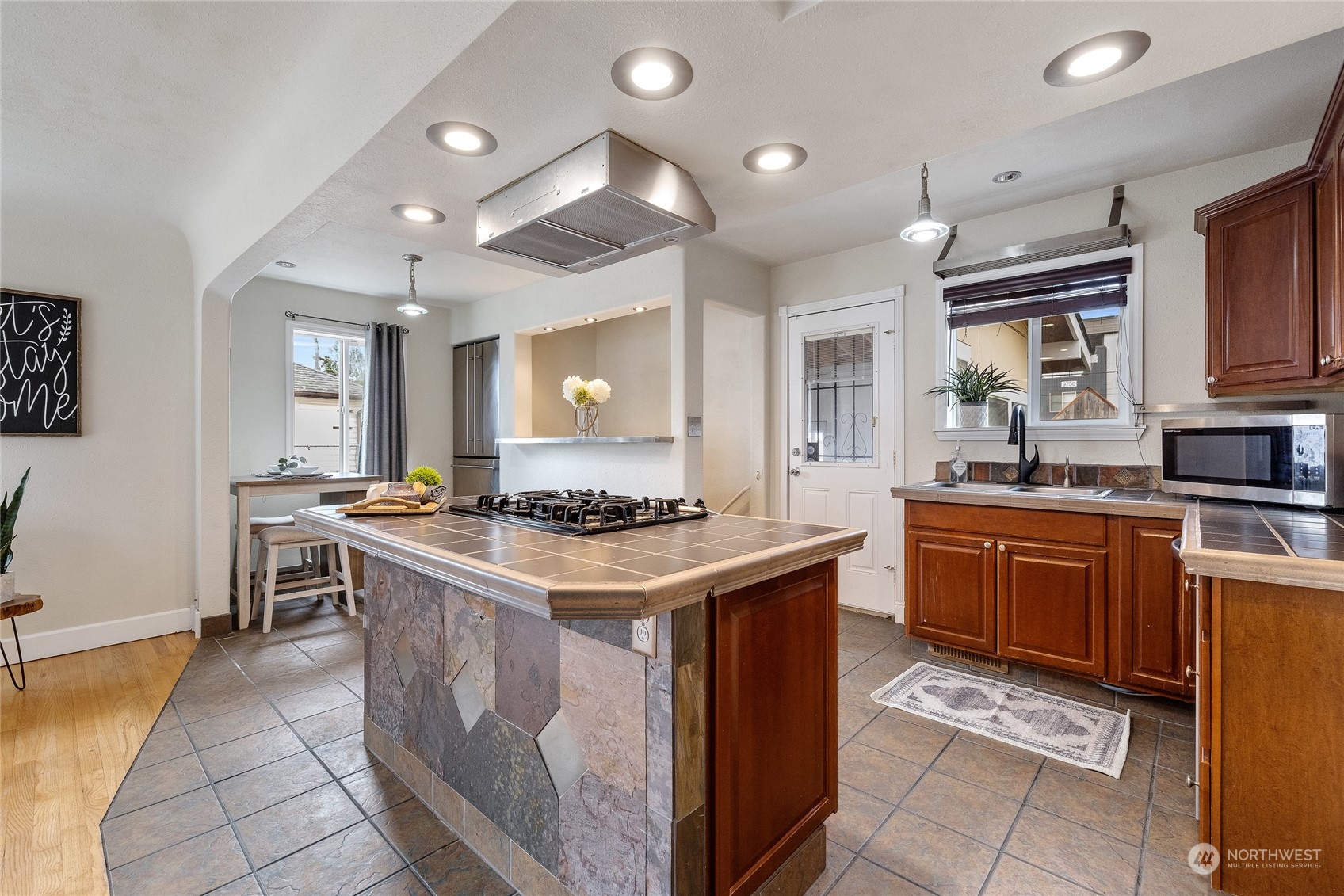 16 Oak Park Drive SW