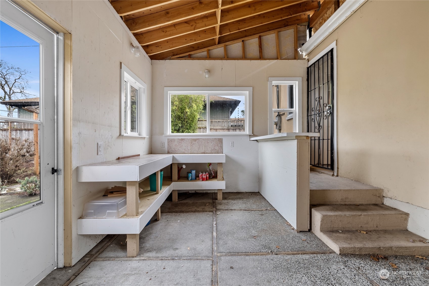 16 Oak Park Drive SW