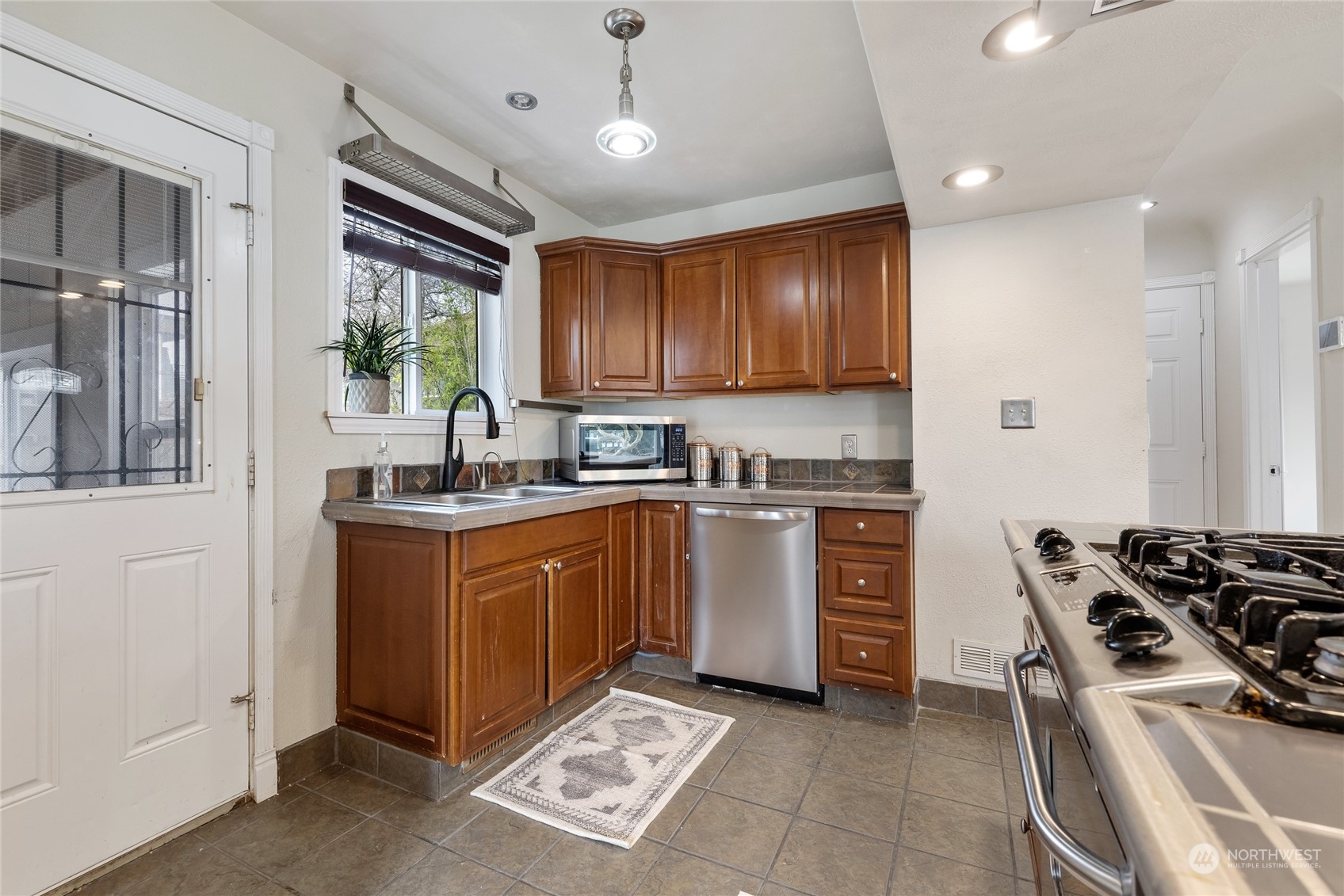 16 Oak Park Drive SW