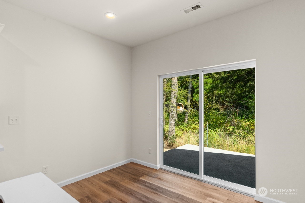 709 153rd Street Ct E