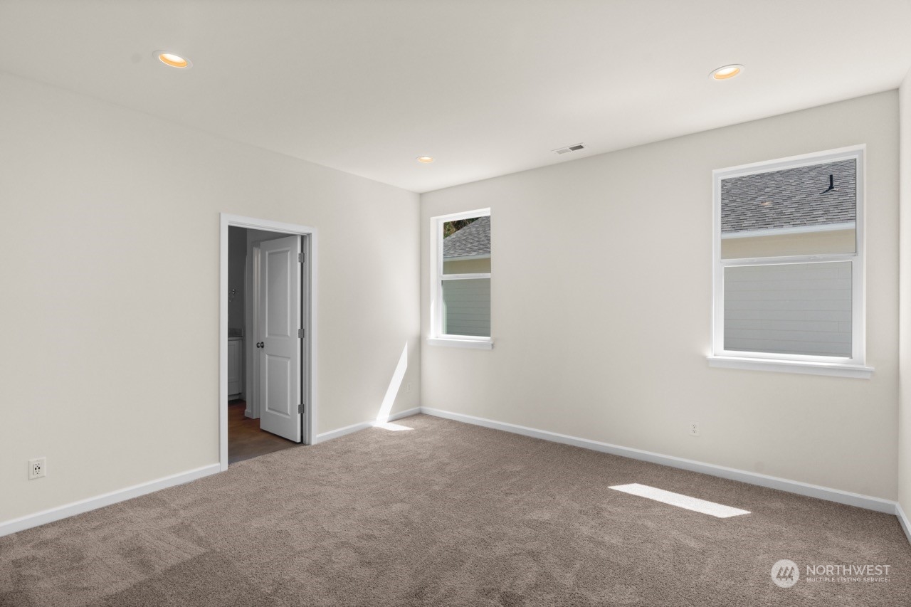 709 153rd Street Ct E