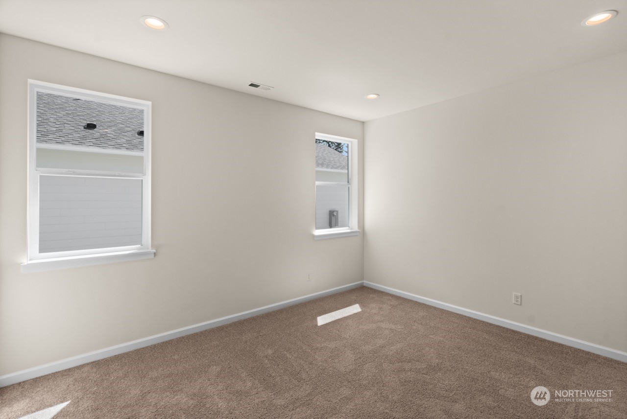 709 153rd Street Ct E