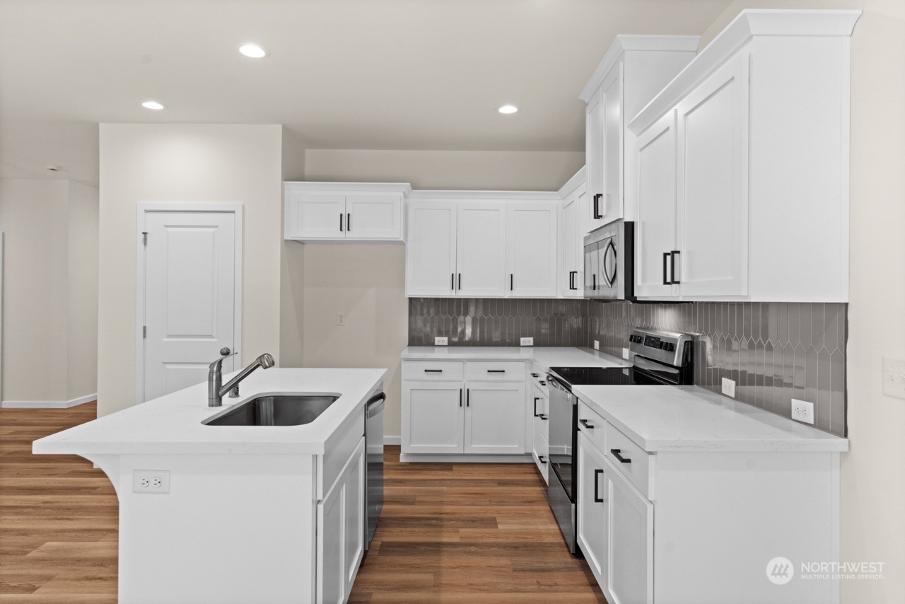 709 153rd Street Ct E