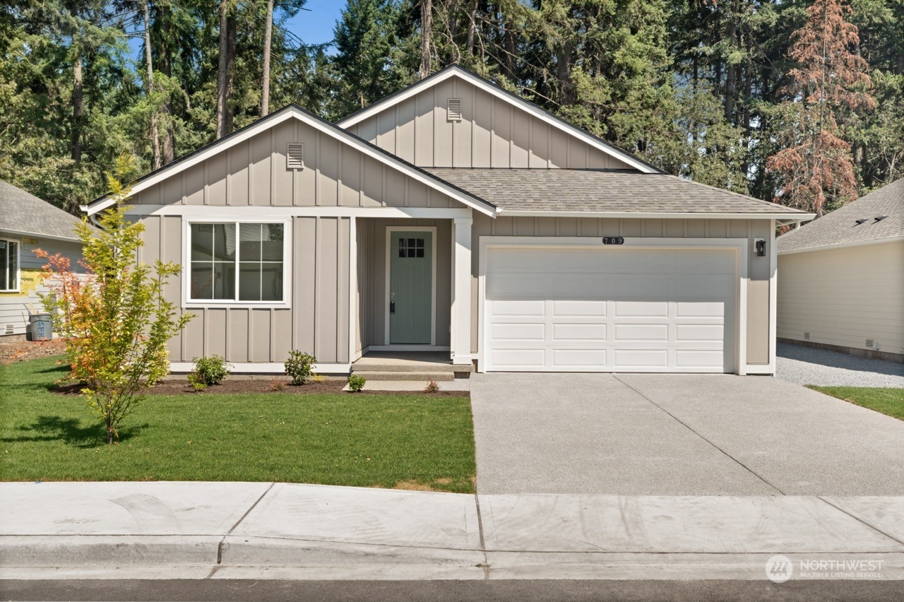 709 153rd Street Ct E