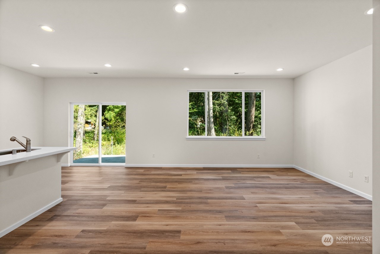 709 153rd Street Ct E