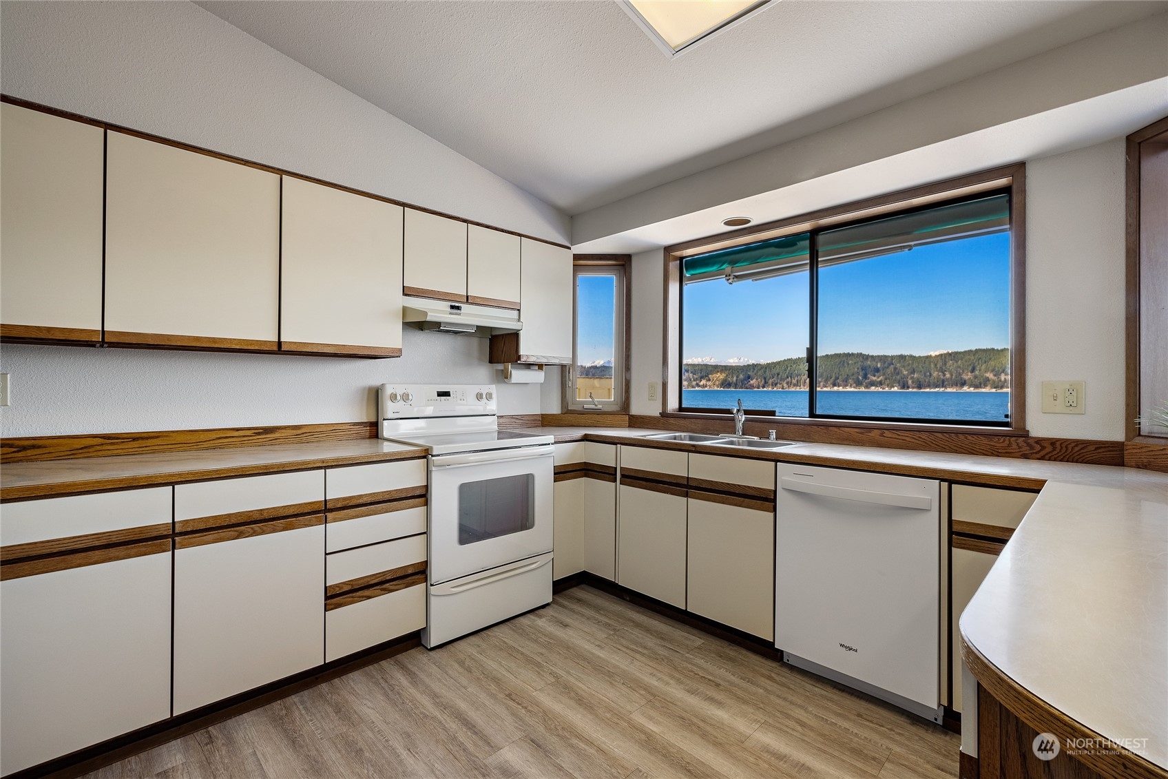 13911 E State Route 106