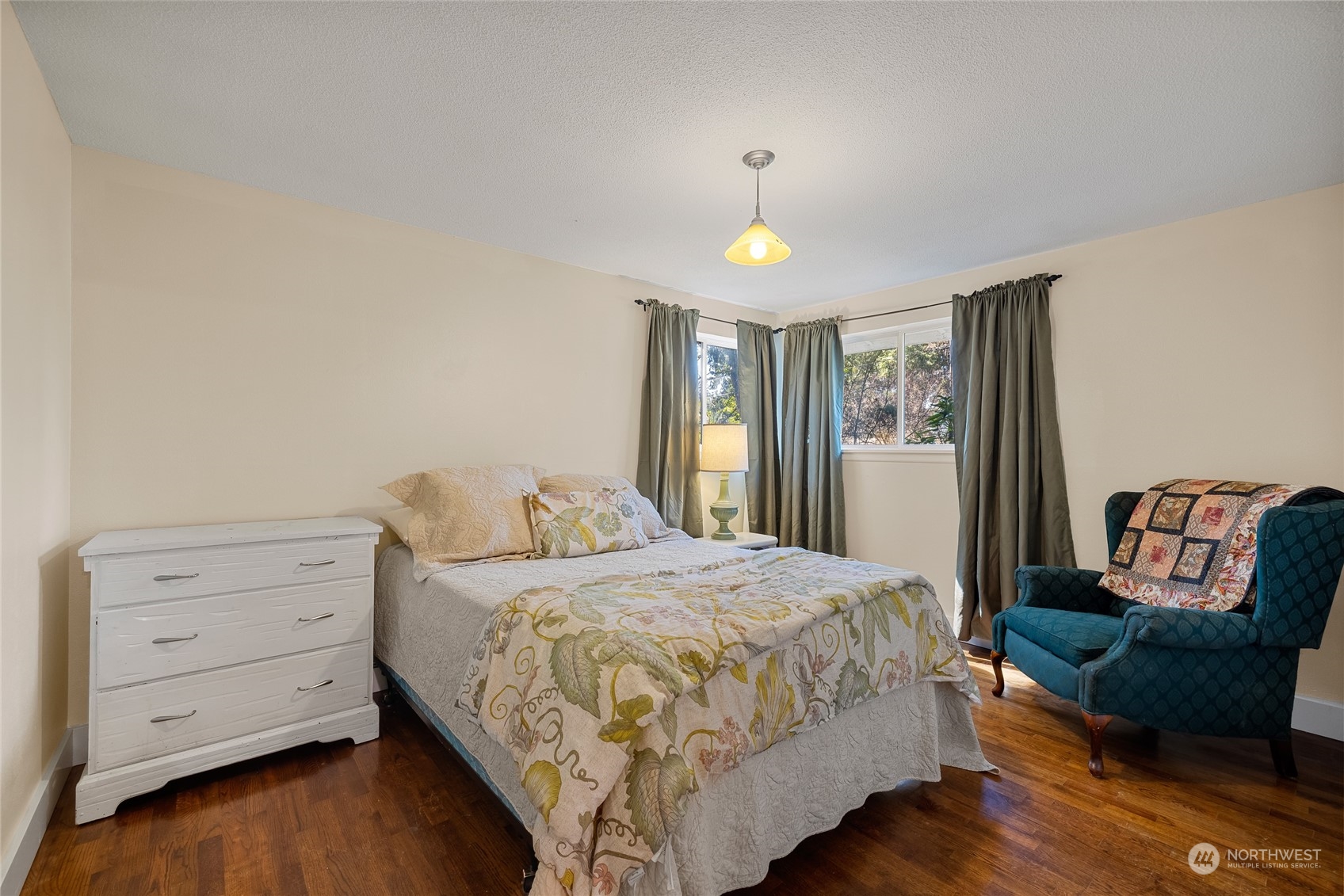 10123 Superior Street SW