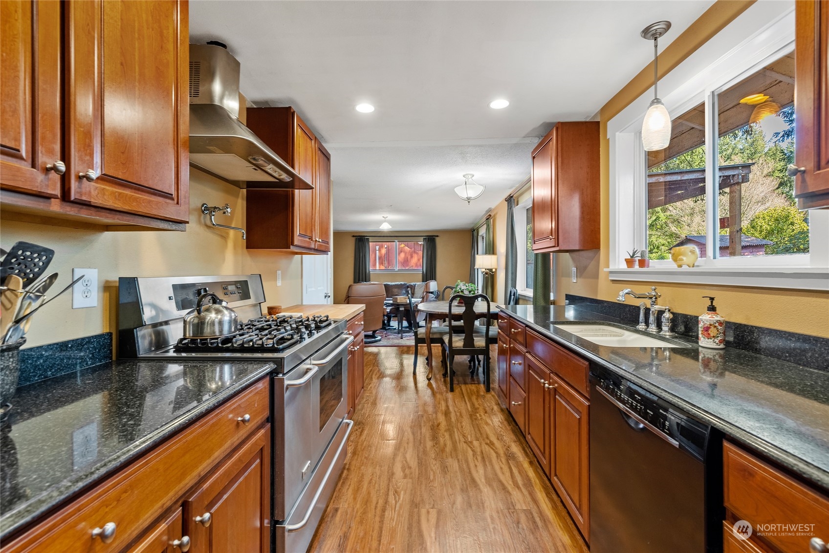 10123 Superior Street SW