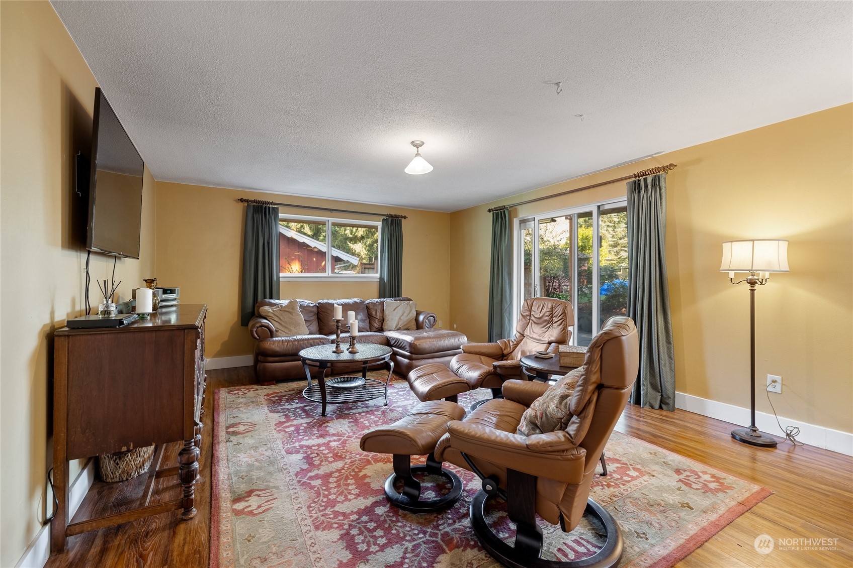 10123 Superior Street SW