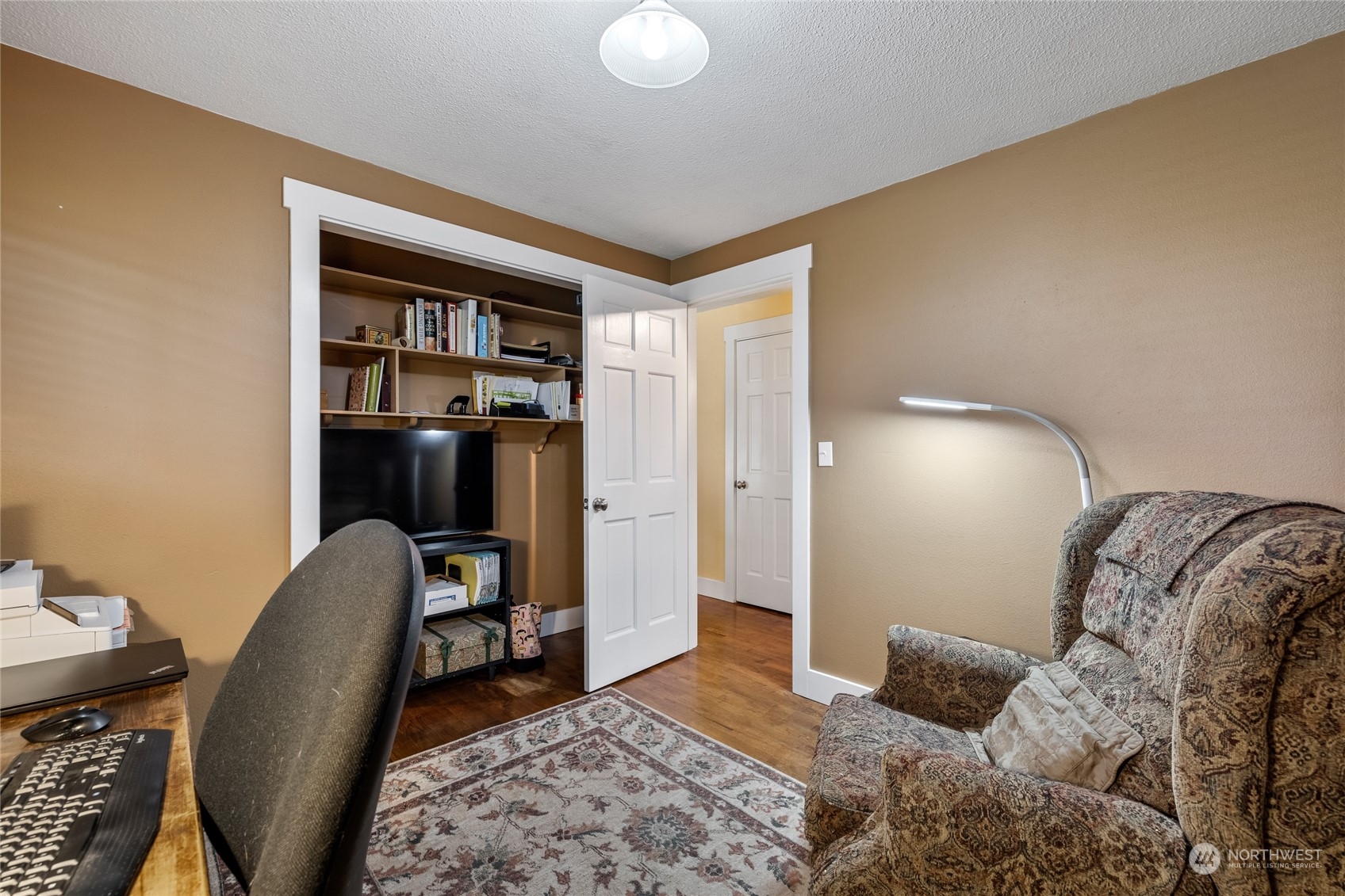 10123 Superior Street SW