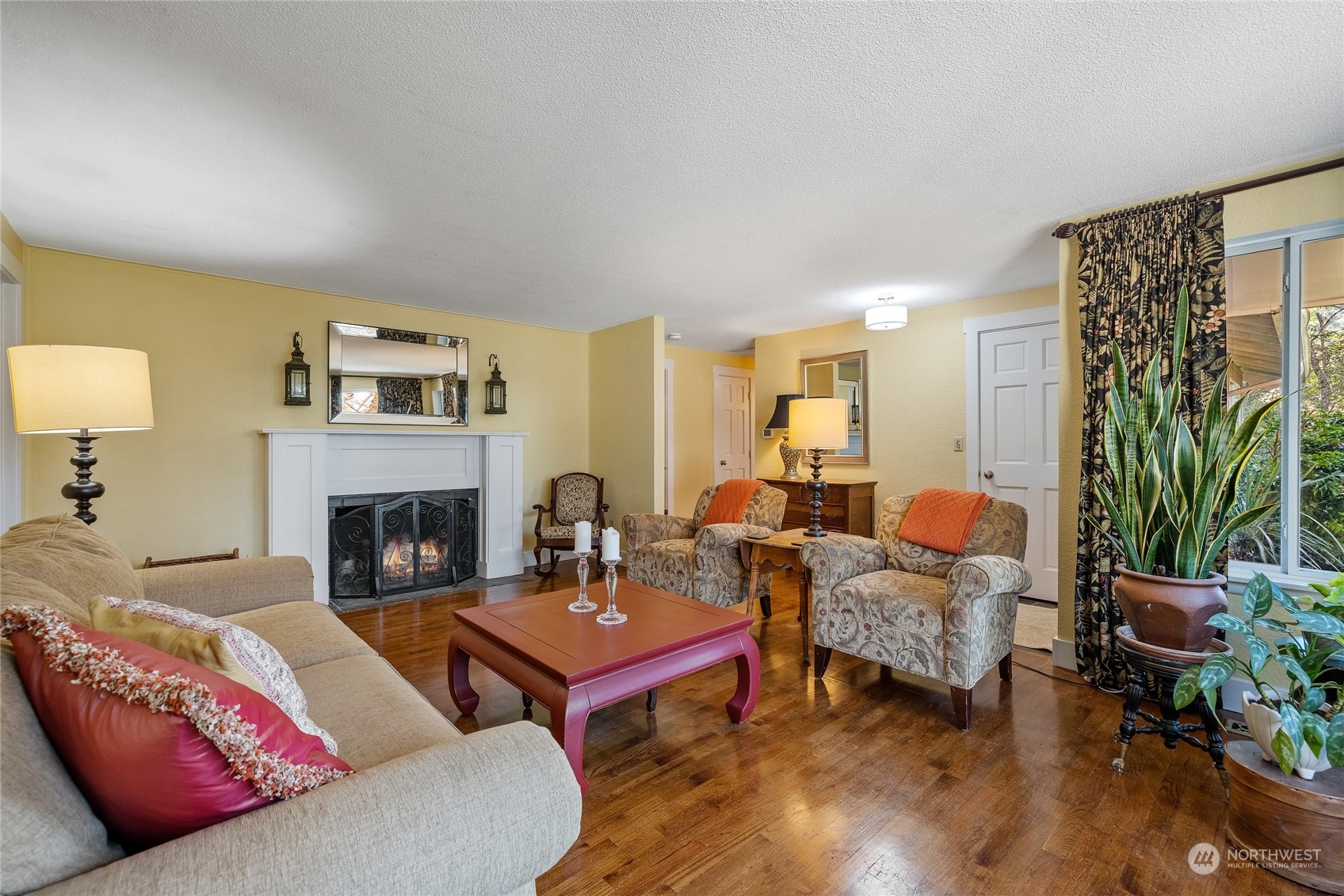 10123 Superior Street SW