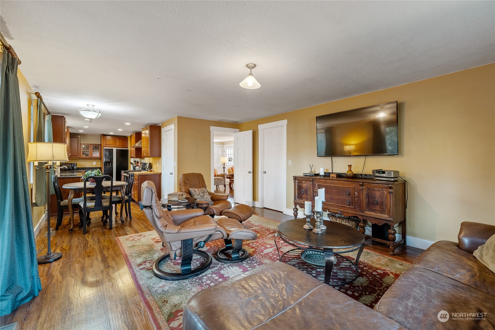 10123 Superior Street SW