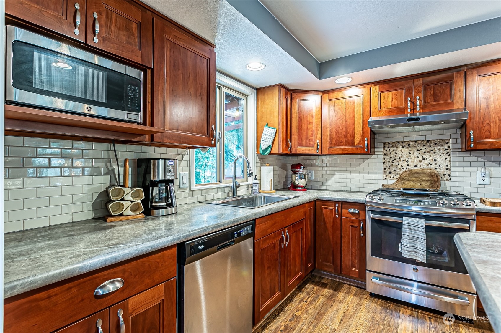 4630 Gunvor Court NE