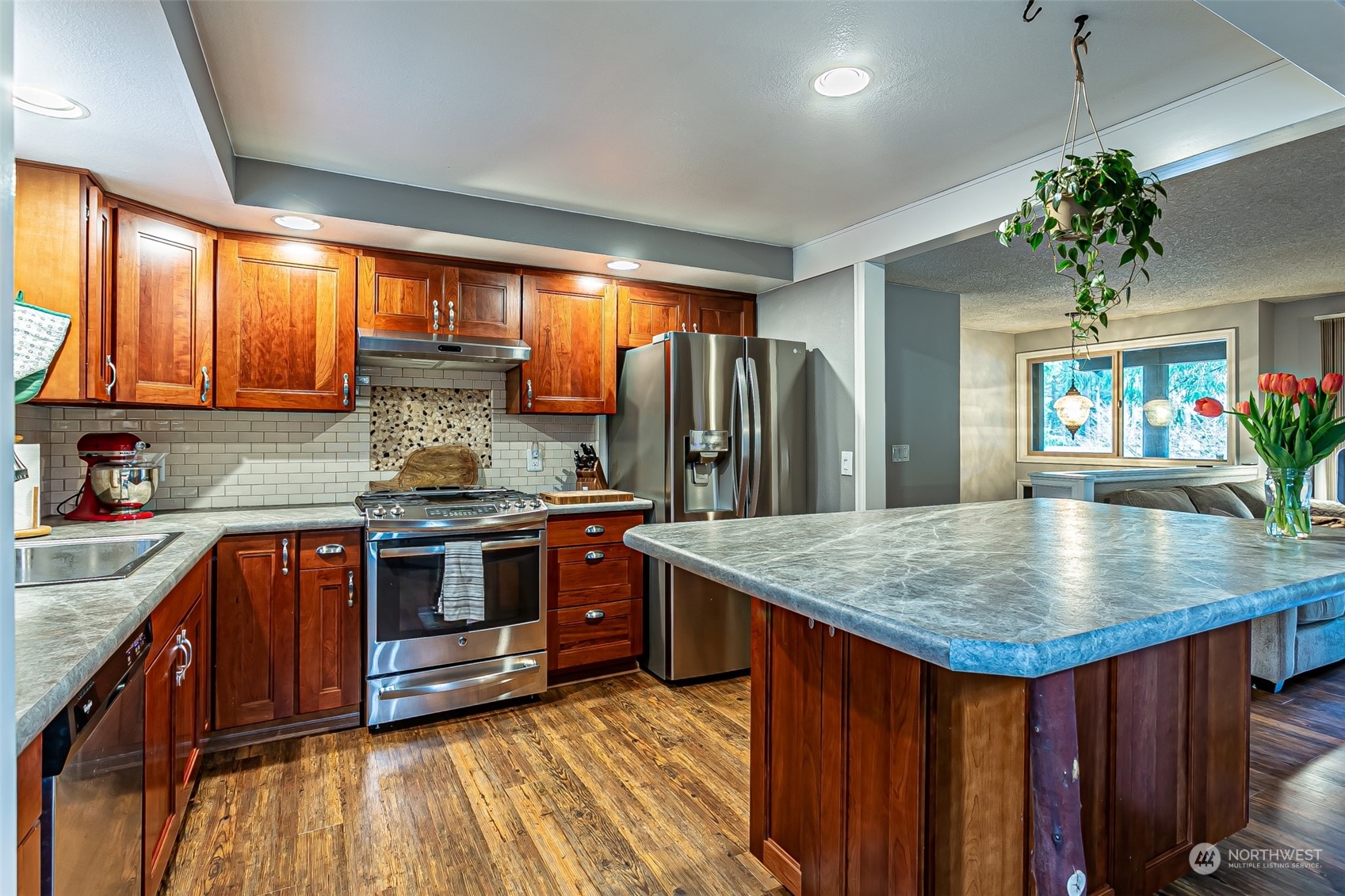 4630 Gunvor Court NE